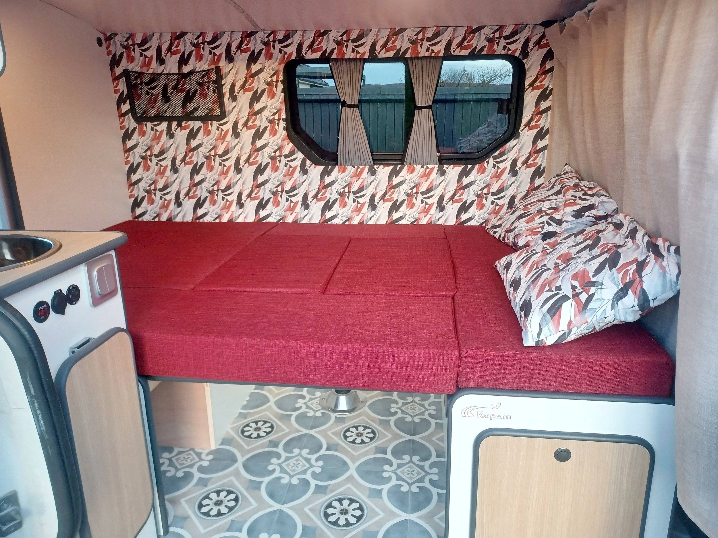 Berth Renault - Yescapa