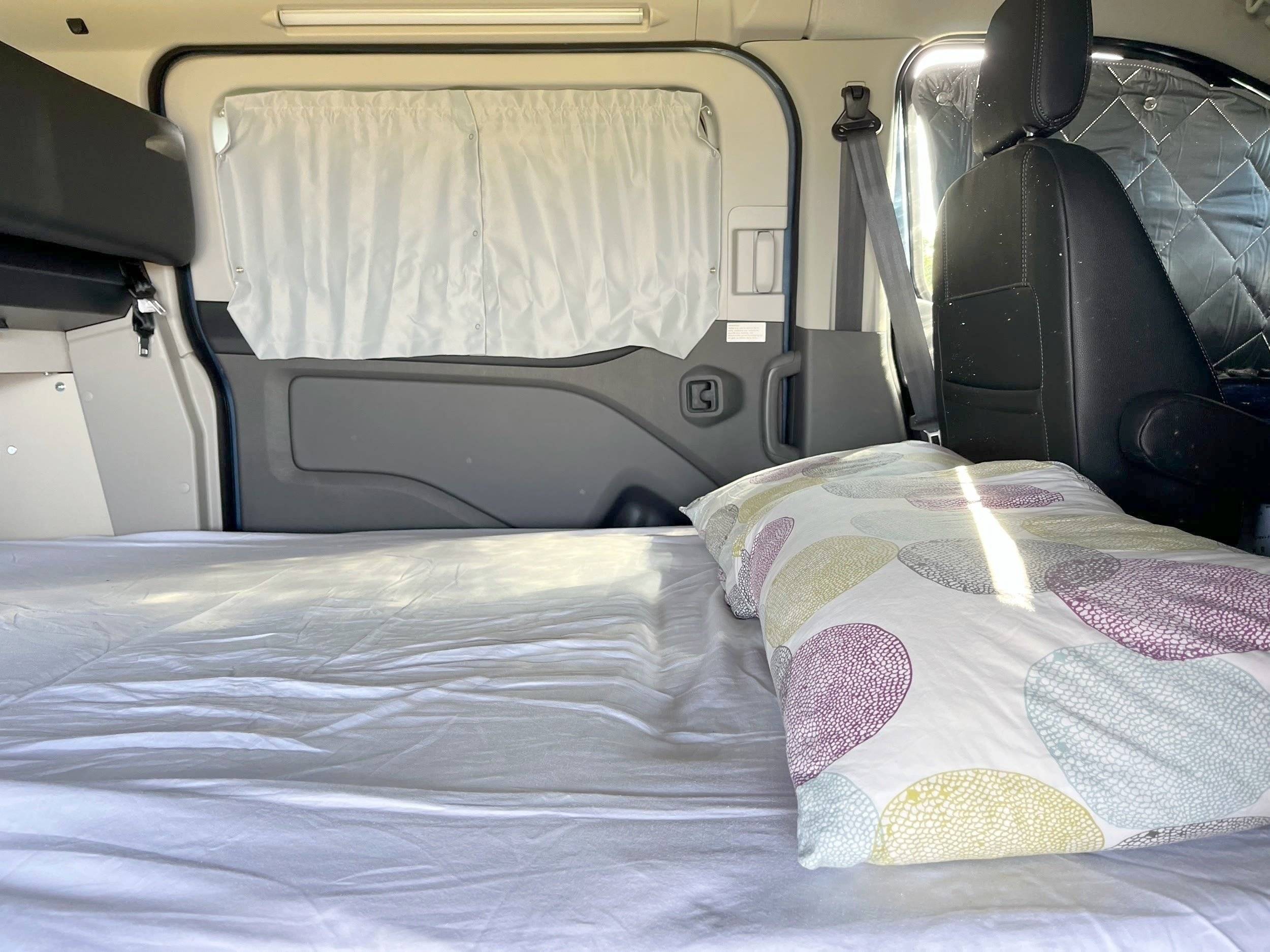 llits Ford Transit Custom Nugget 320 L1H1 Camper - Yescapa