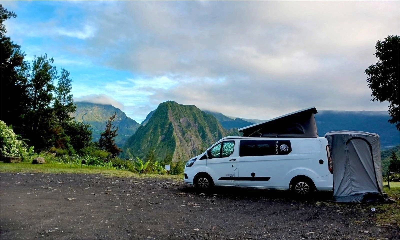 Rapido Ford Transit Custom