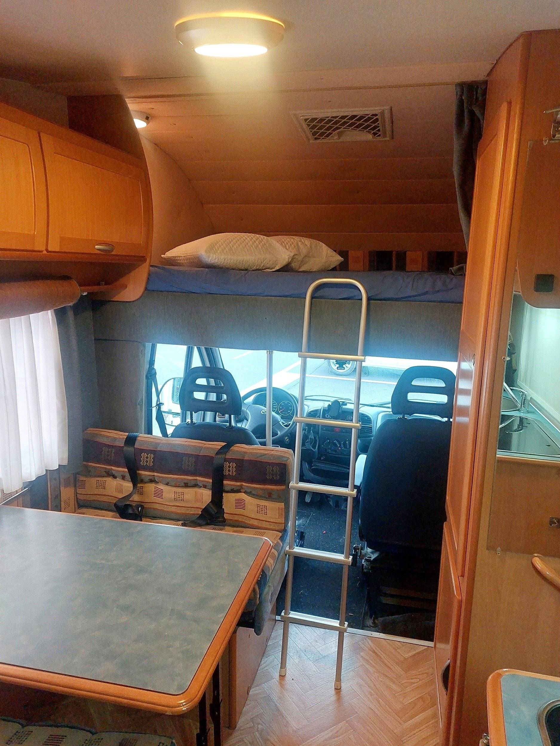 Dinette Fiat Fiat ducato 2.8l JTD - Yescapa