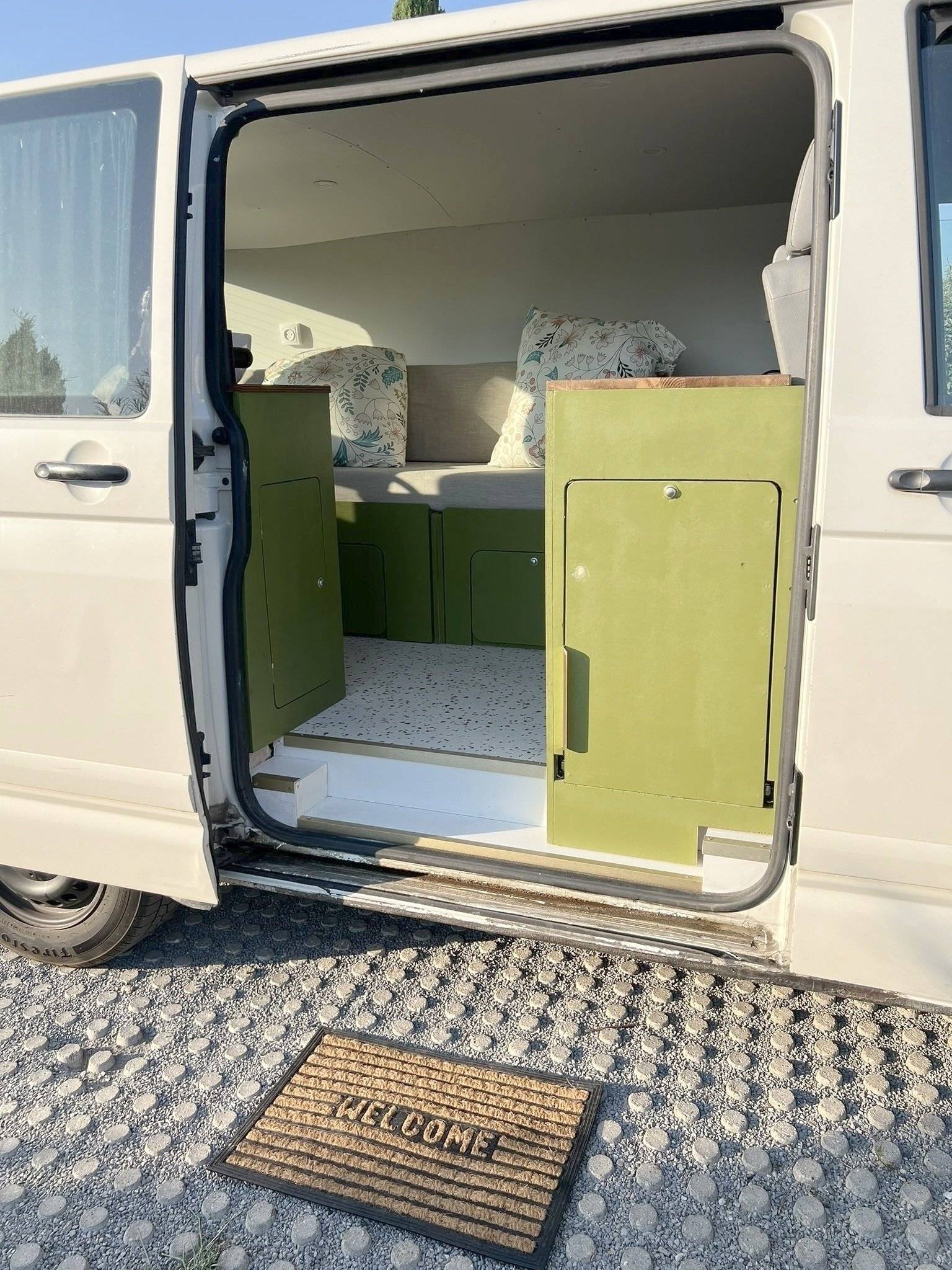 Volkswagen T5 2,0 l 84 ch