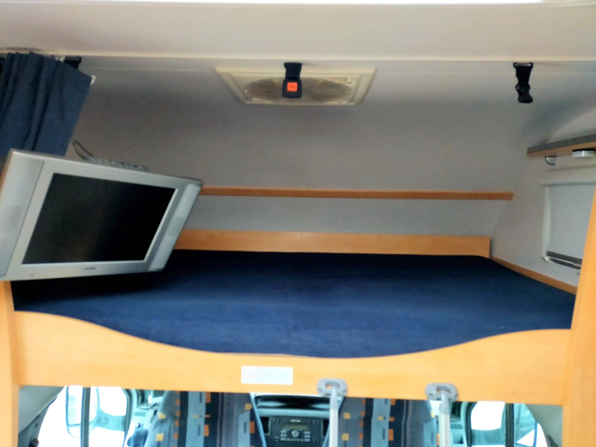 Sunlight Transit 2,4 l TDCi 140 ch.