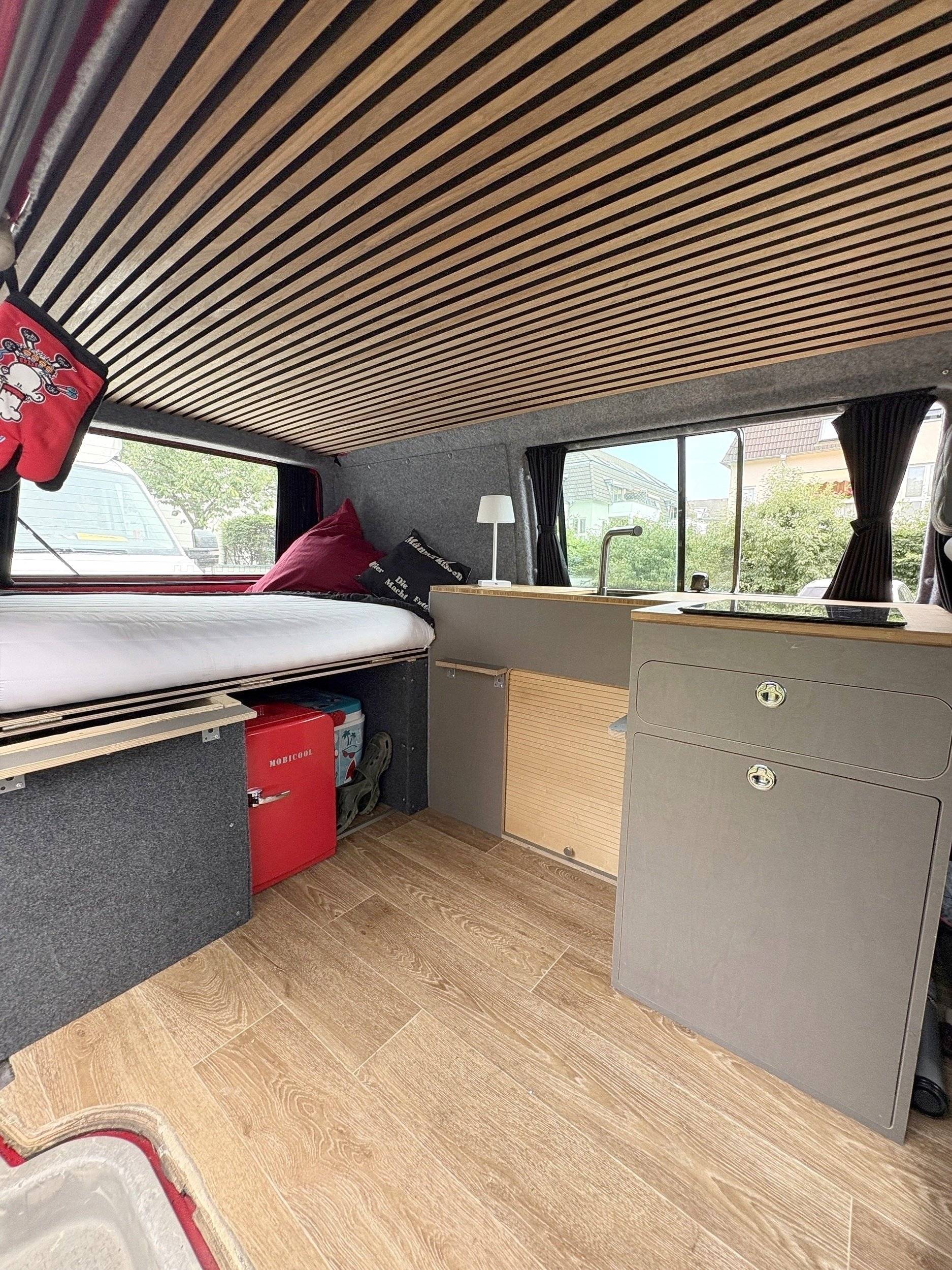 Camper Track Van
