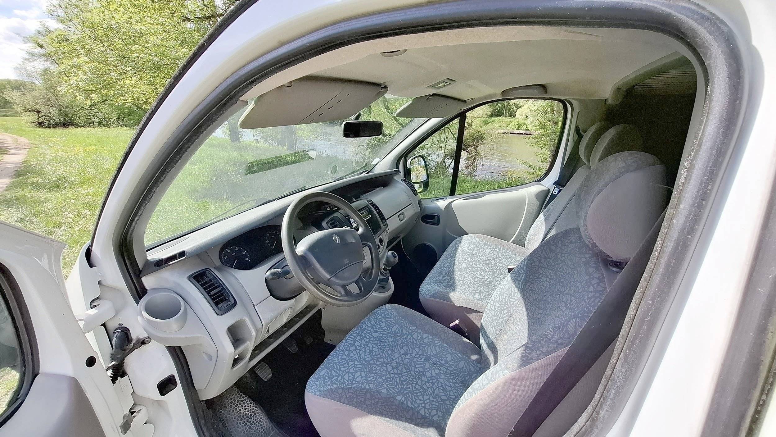 Renault trafic fourgon phase 2 L2H1 2.0 Dci 90C