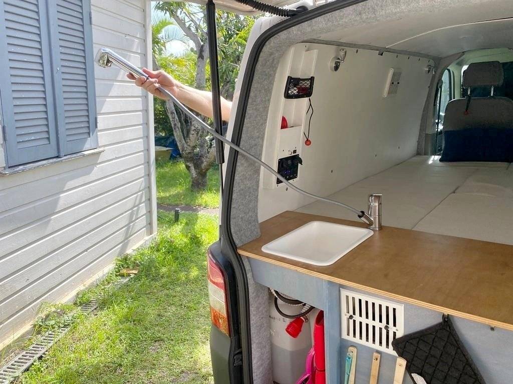 Volkswagen T5 2 l 102 ch