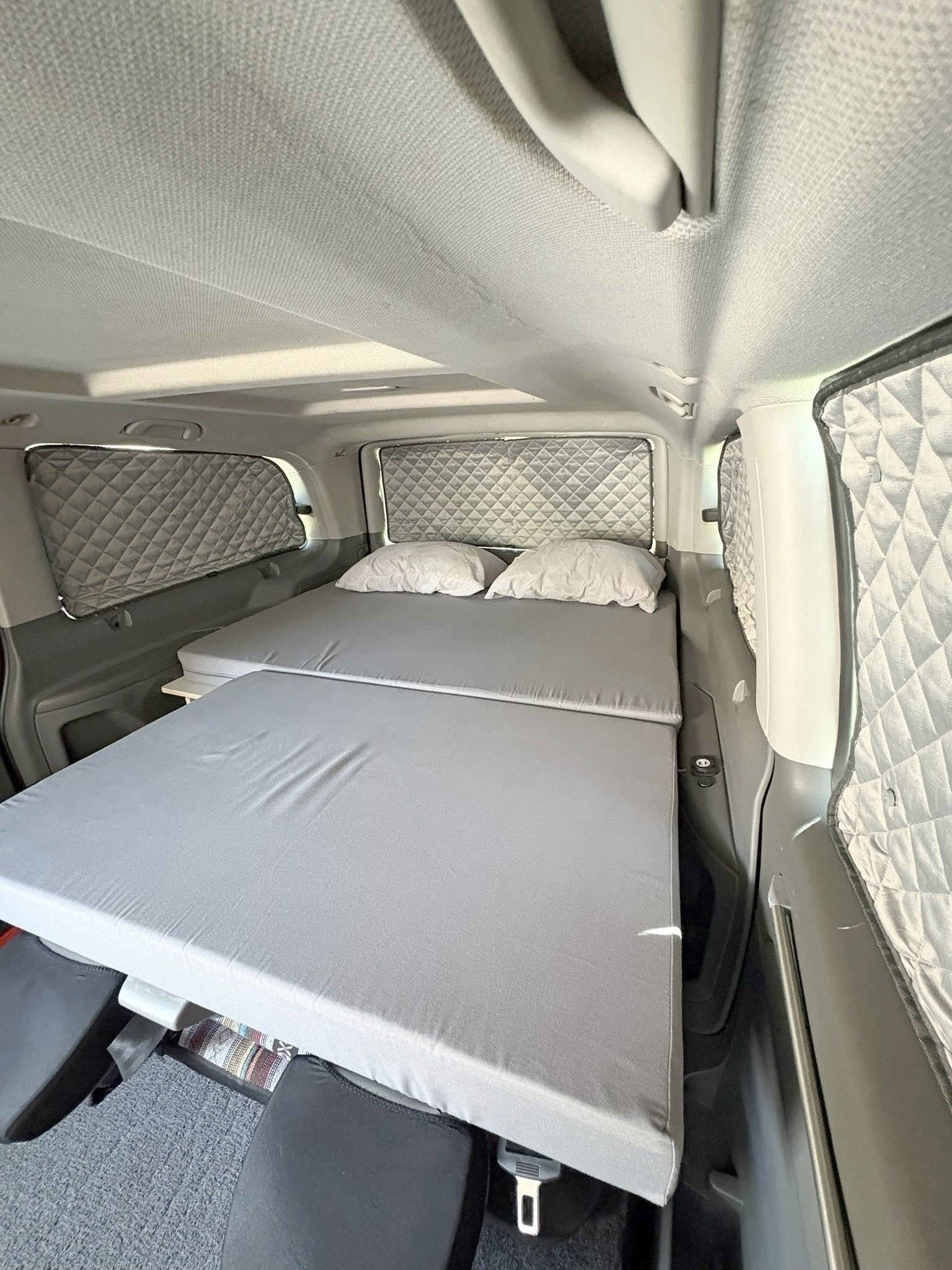 Plazas en cama Mercedes - Yescapa