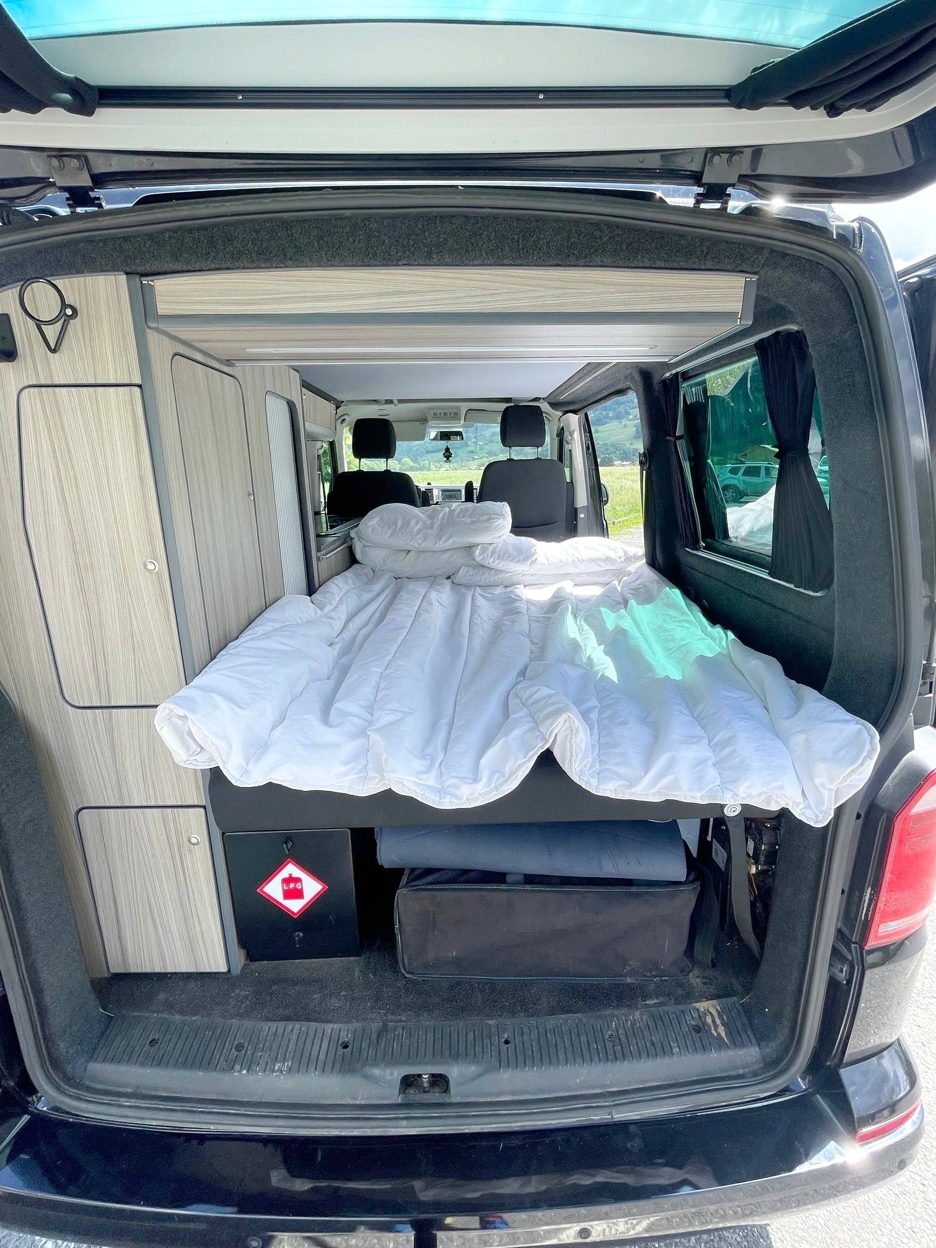 Plazas en cama Volkswagen Volkswagen Caravelle t6 - Yescapa