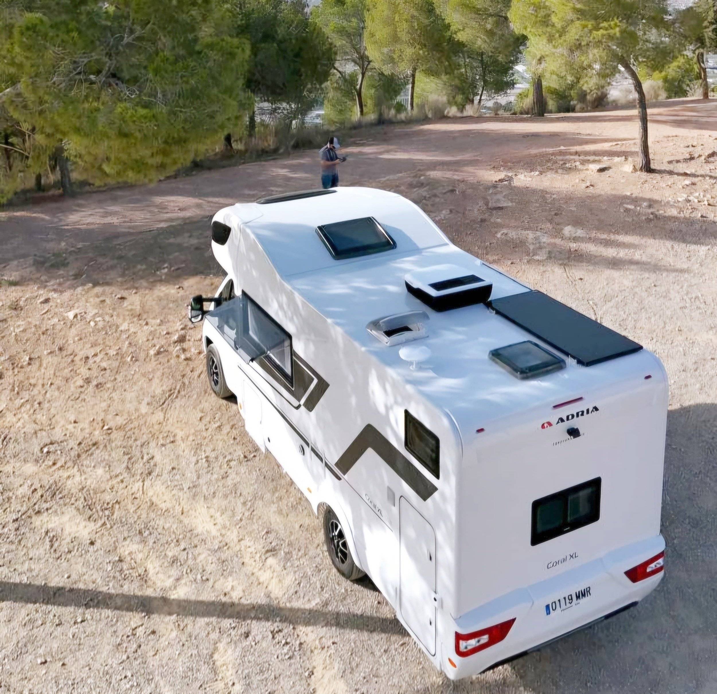 Adria ADRIA CORAL AXESS XL 670 DK