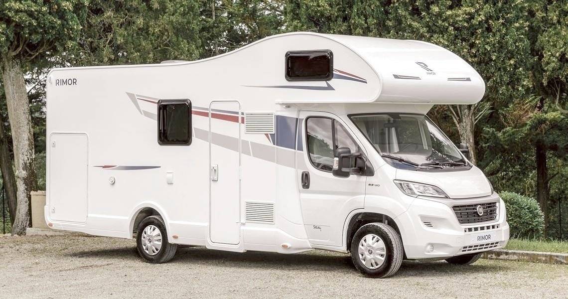 Vista frontale a ¾ Fiat Ducato 2,3 l Multijet 130 ch. - Yescapa