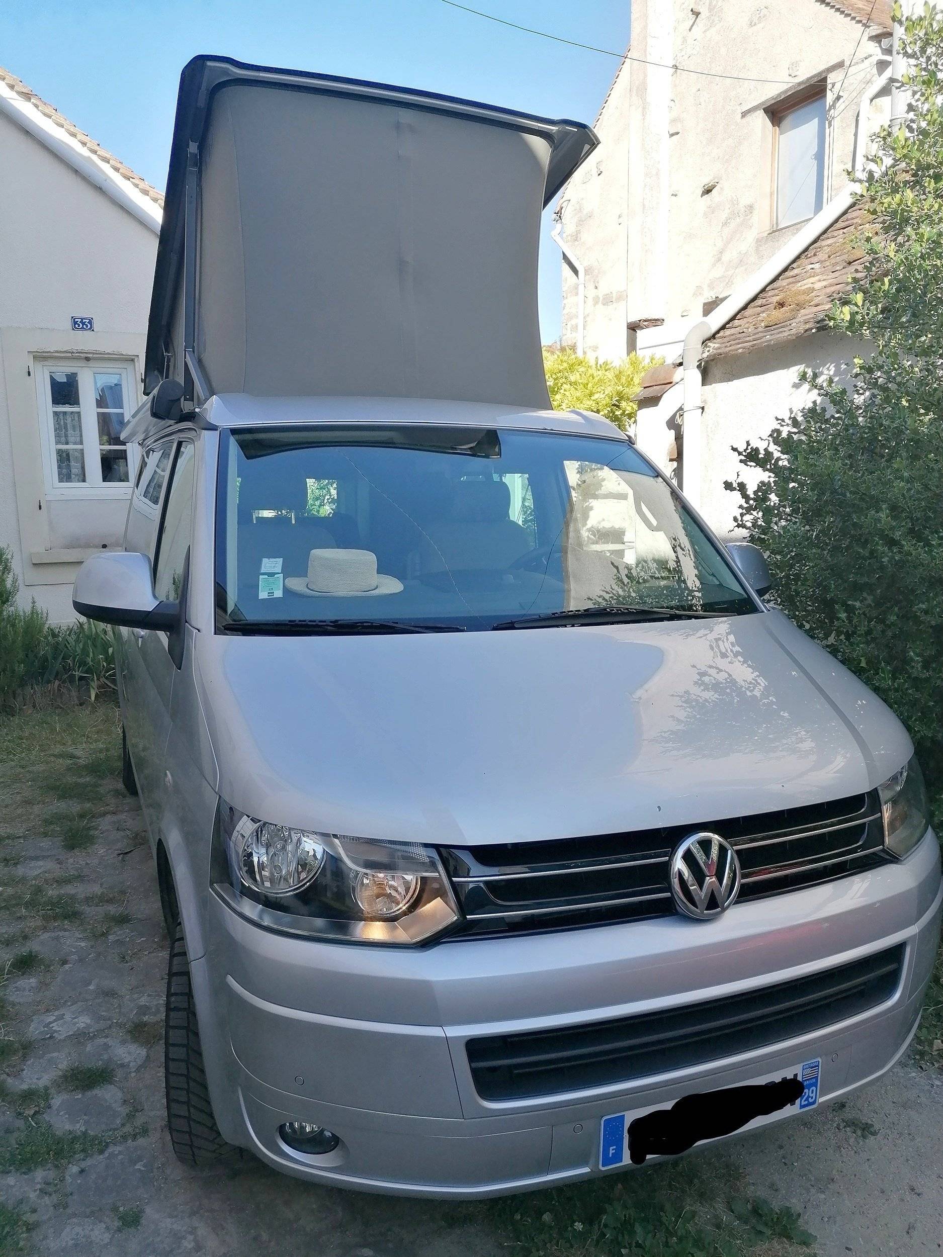 Front view from 3/4 Volkswagen 2,0 l 140 ch - Yescapa
