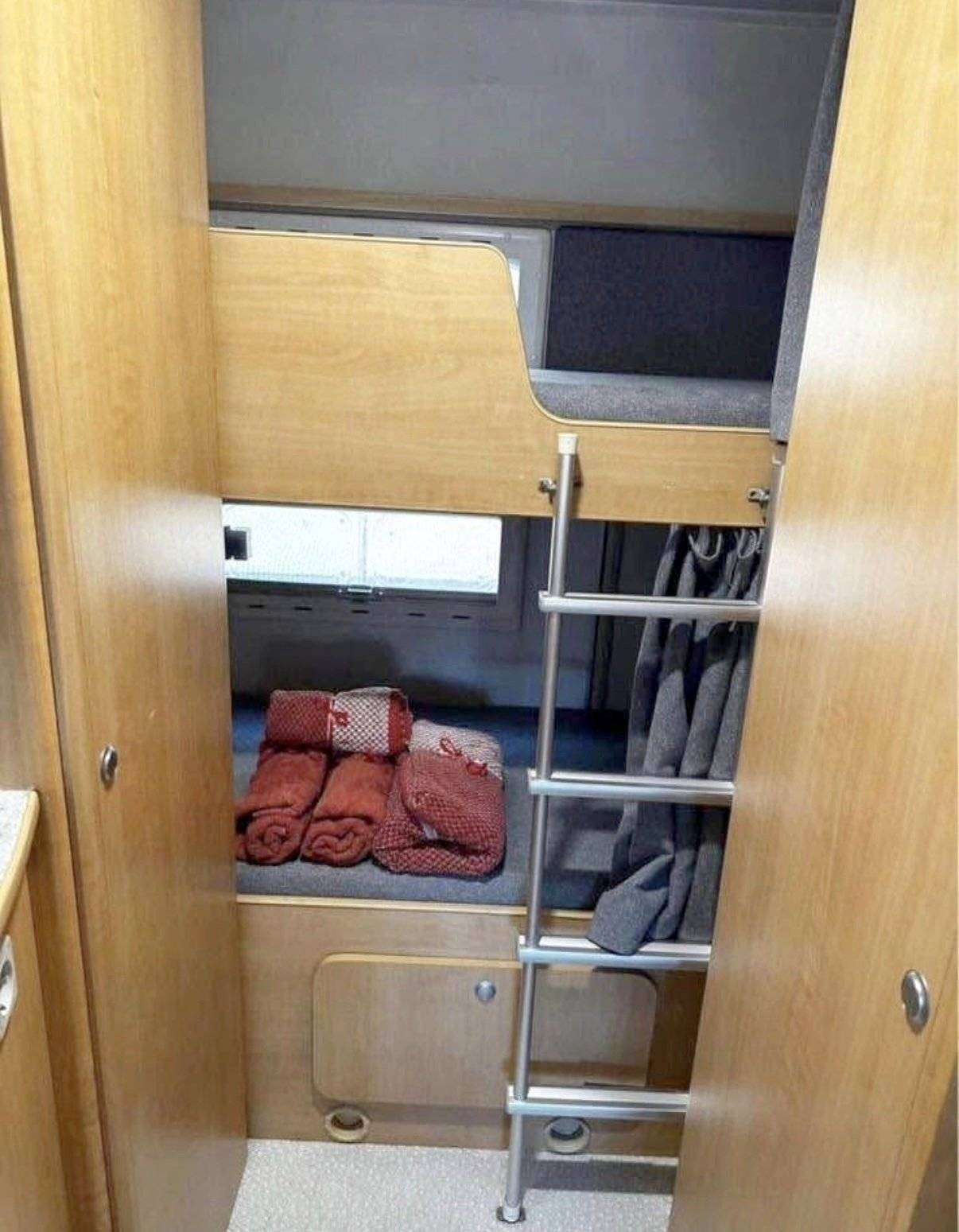 Challenger Challenger 105