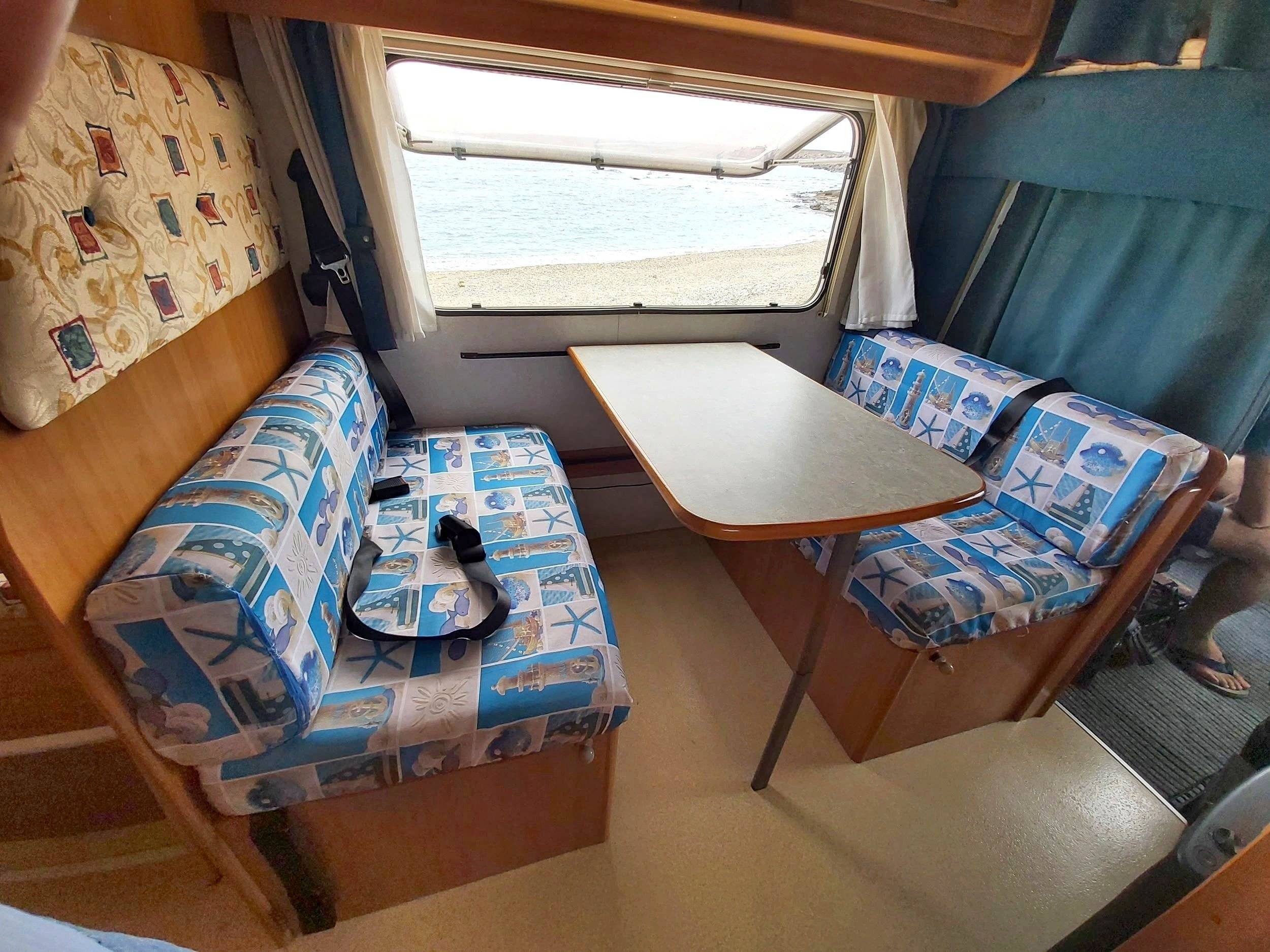 Plazas en cama Fiat Fiat Ducato 1.9LTD - Yescapa