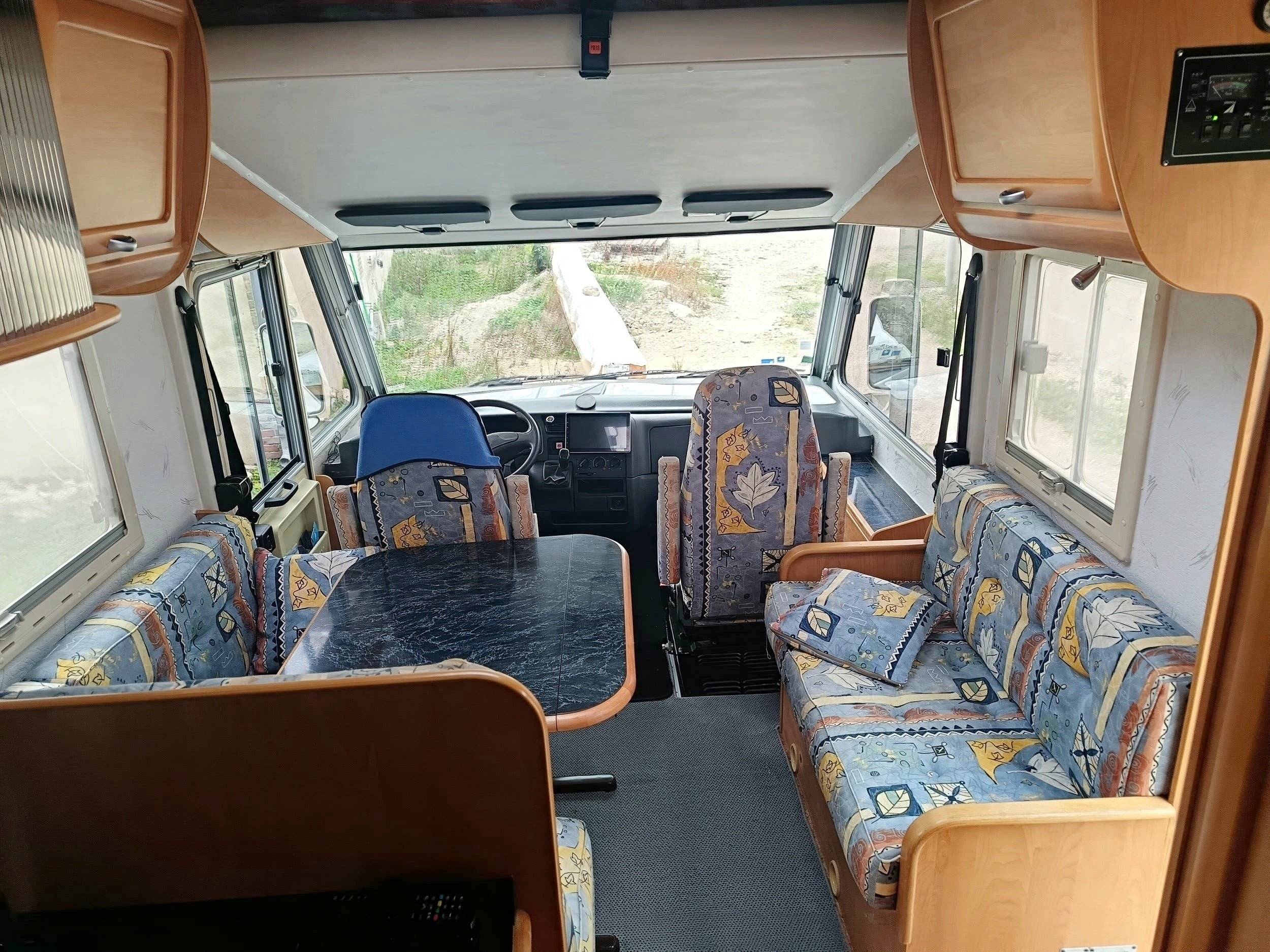Menjador Fiat Ducato 2,8 l 115 ch/Al-Ko - Yescapa