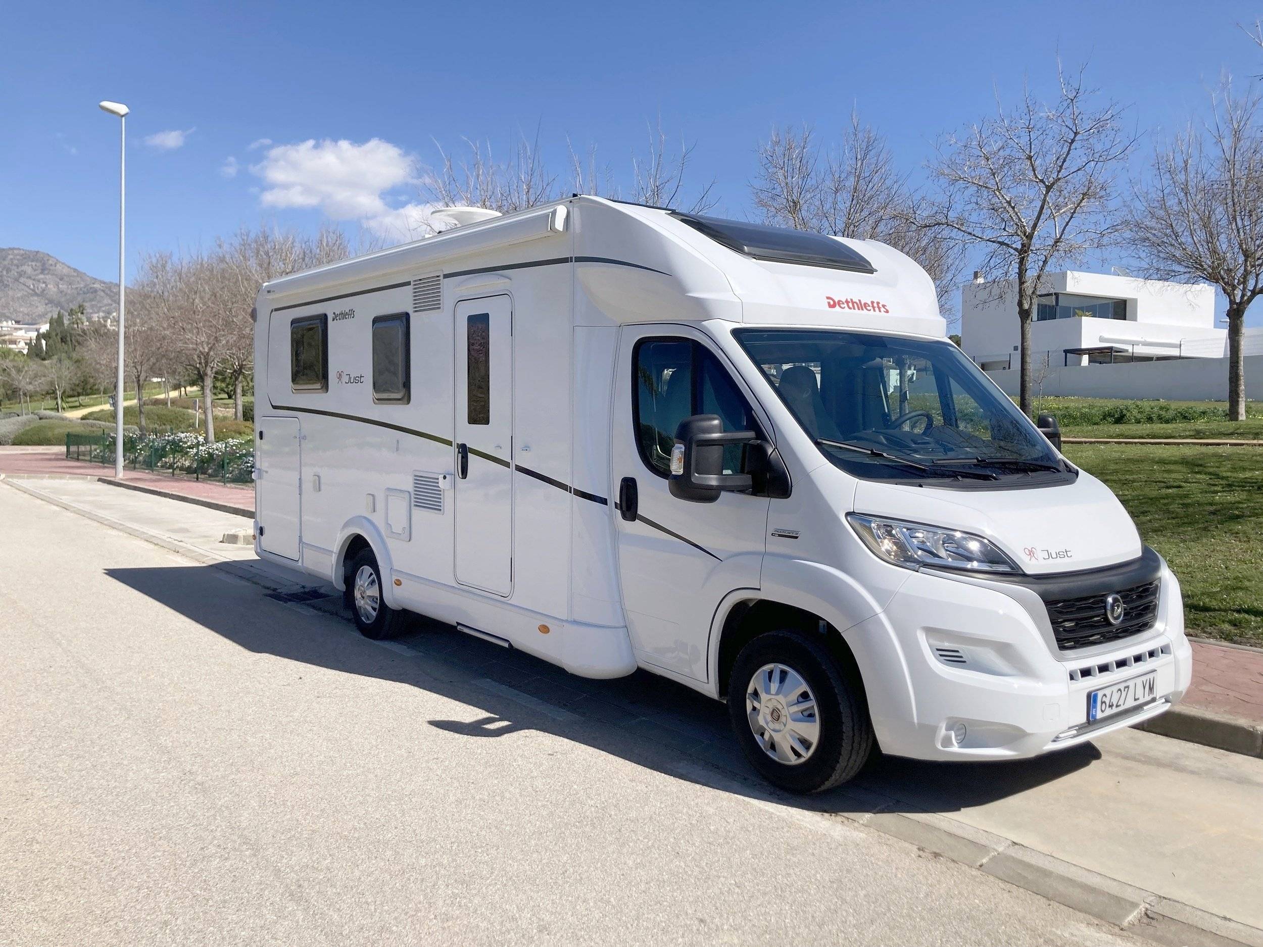 Dethleffs T 7052 DBM