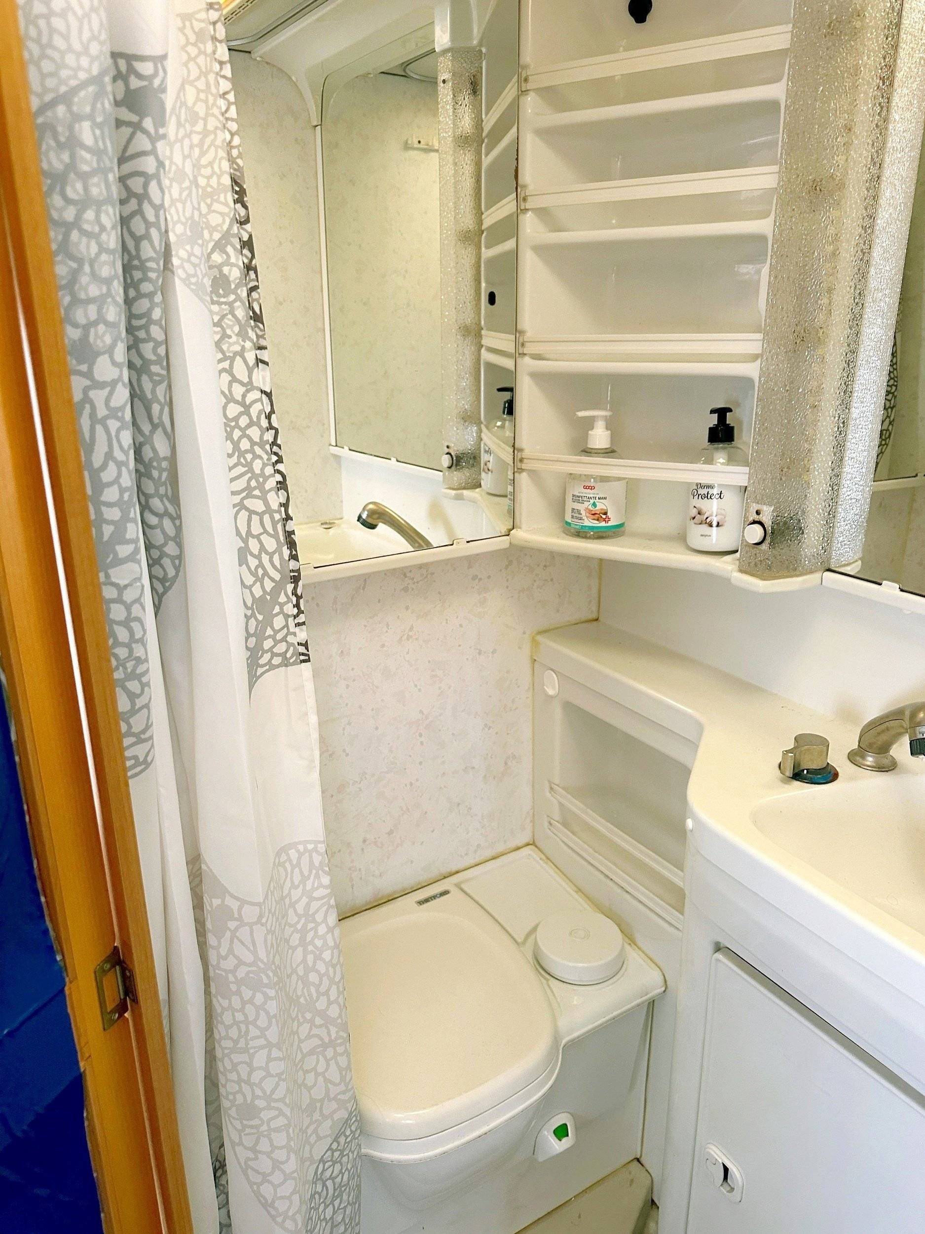 Salle de bain / Toilettes Fiat - Yescapa