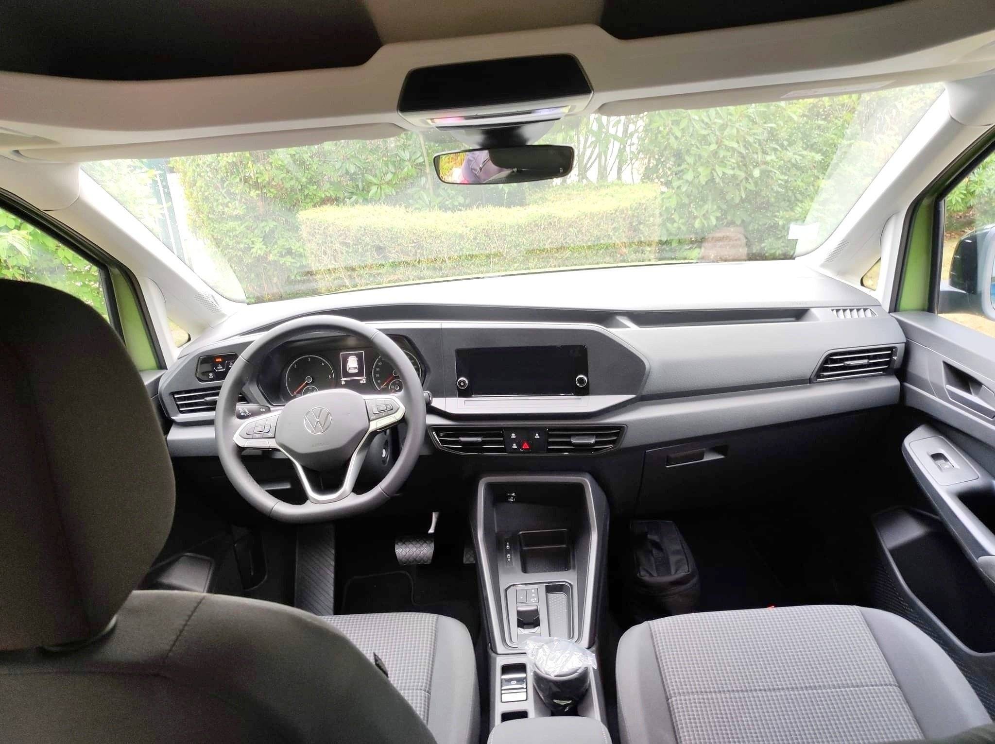 Cabina de condução Volkswagen Caddy - Yescapa