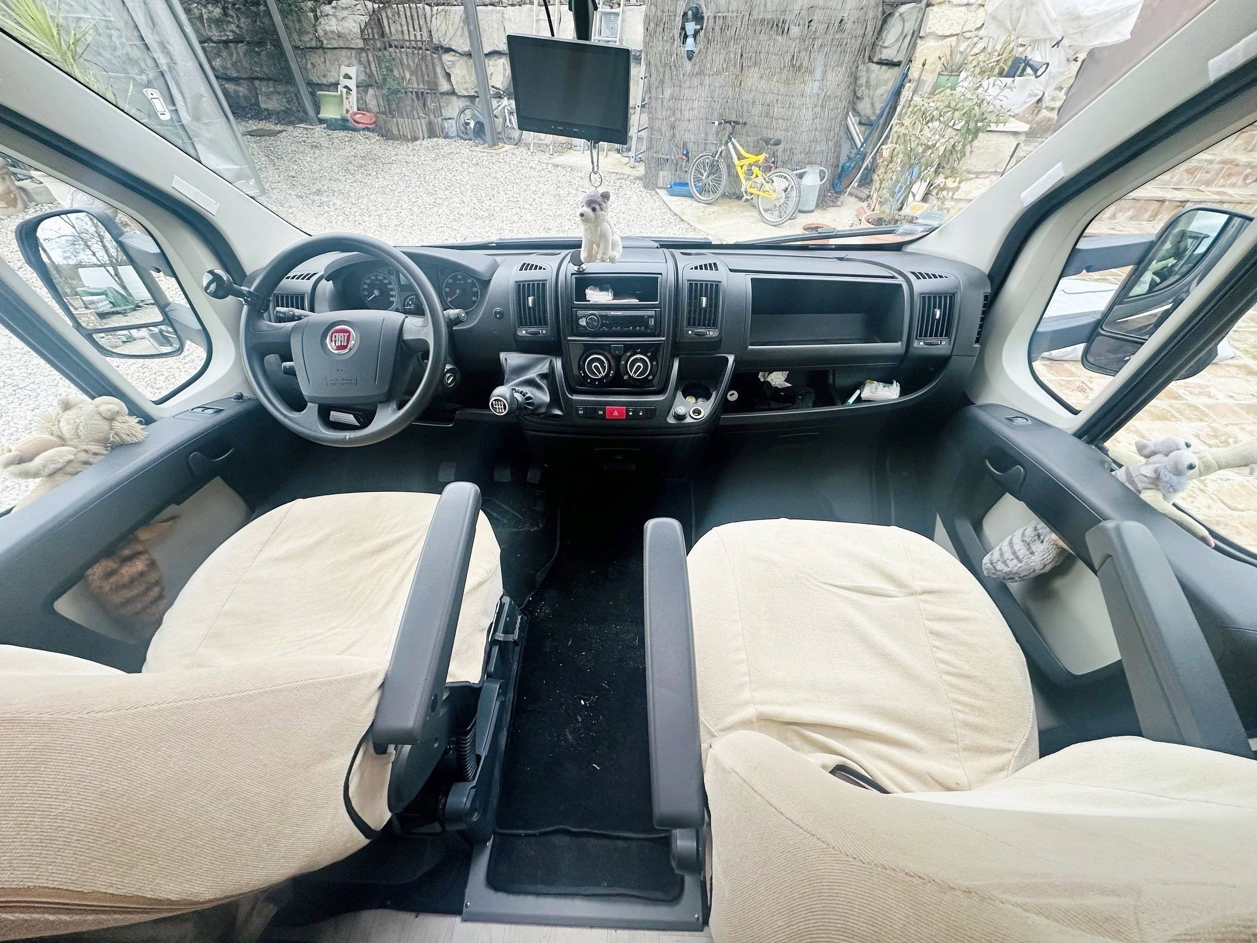 Challenger 2,3 l 130 ch.