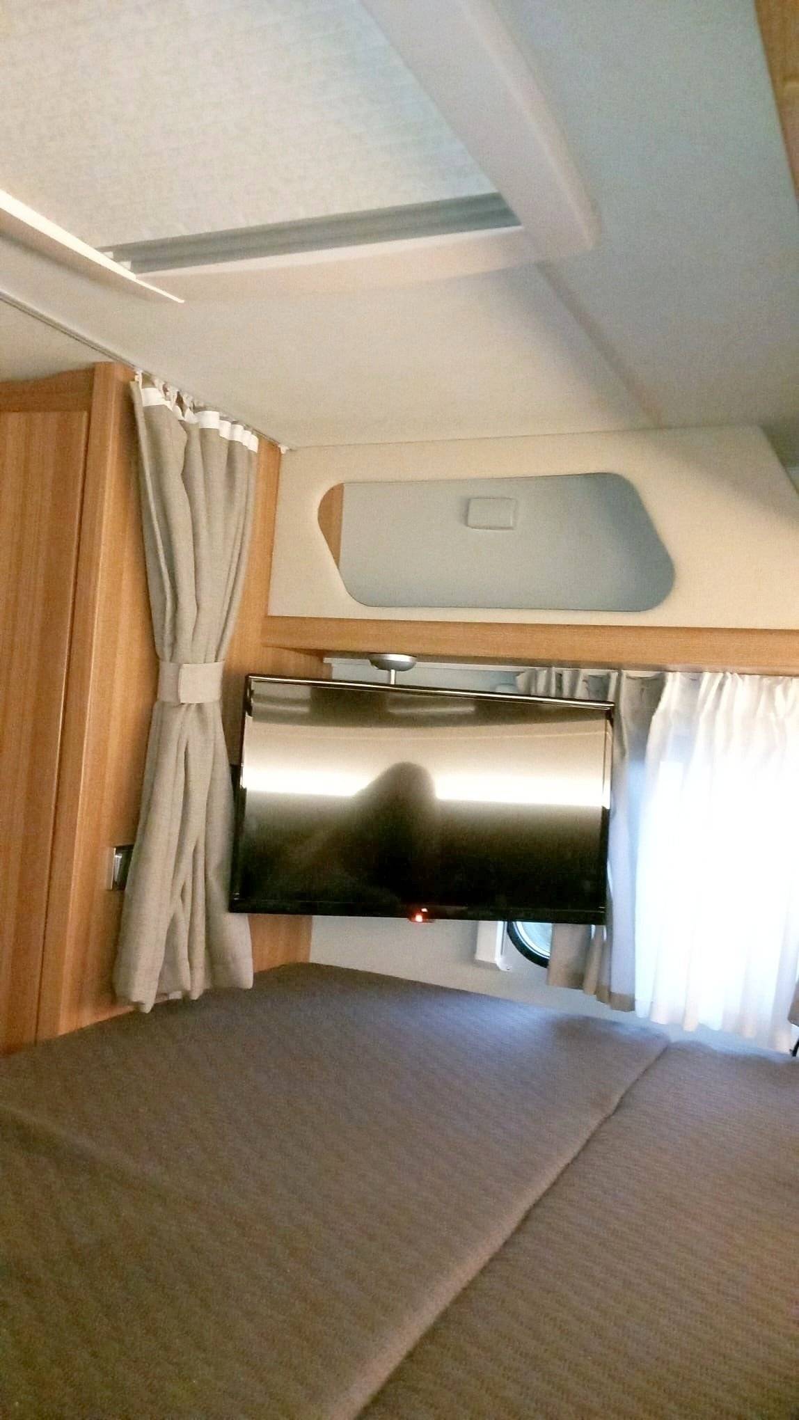 Weinsberg Carahome 700DG