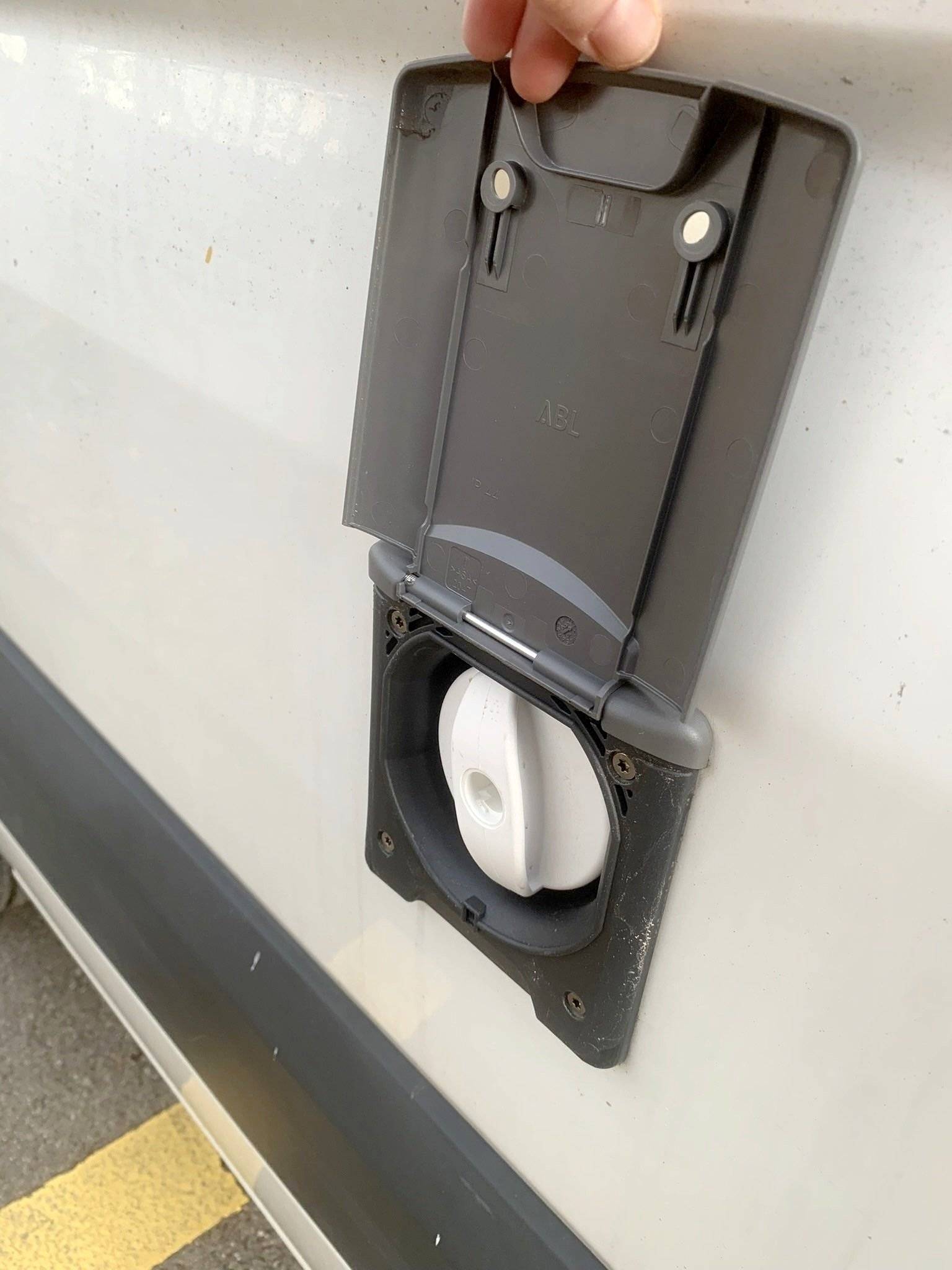 Volkswagen Volkswagen Crafter 35 mittel L2H2 Hochdach Express Profi