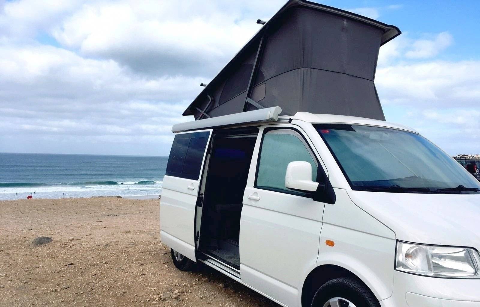 Front view from 3/4 Volkswagen - Yescapa