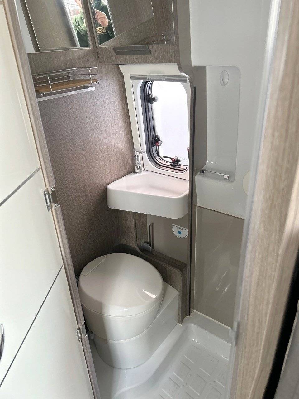 Challenger Challenger v114 MAX Road Edition VIP