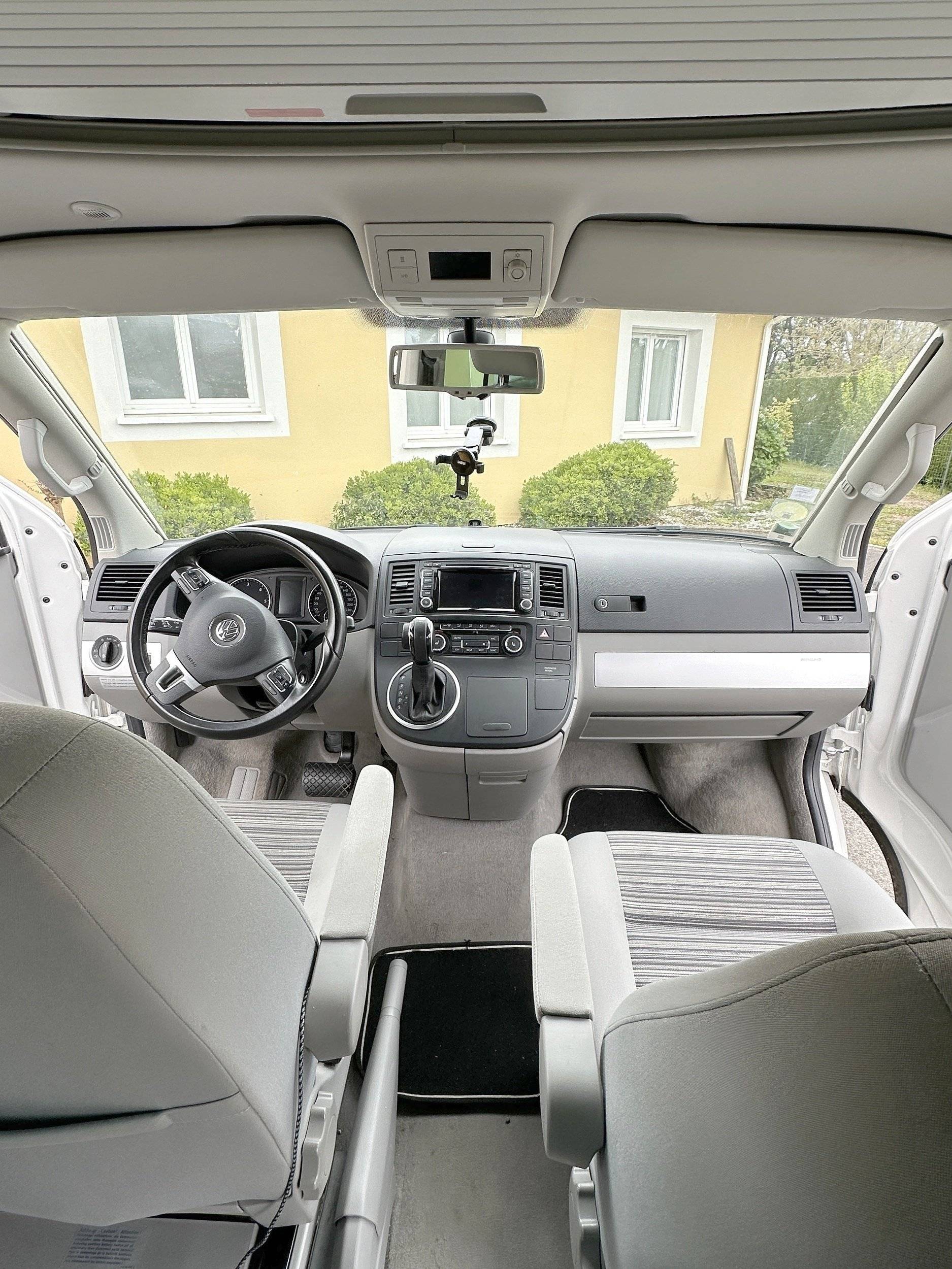 Concept Van Loisirs T5 2,5 l 140 ch