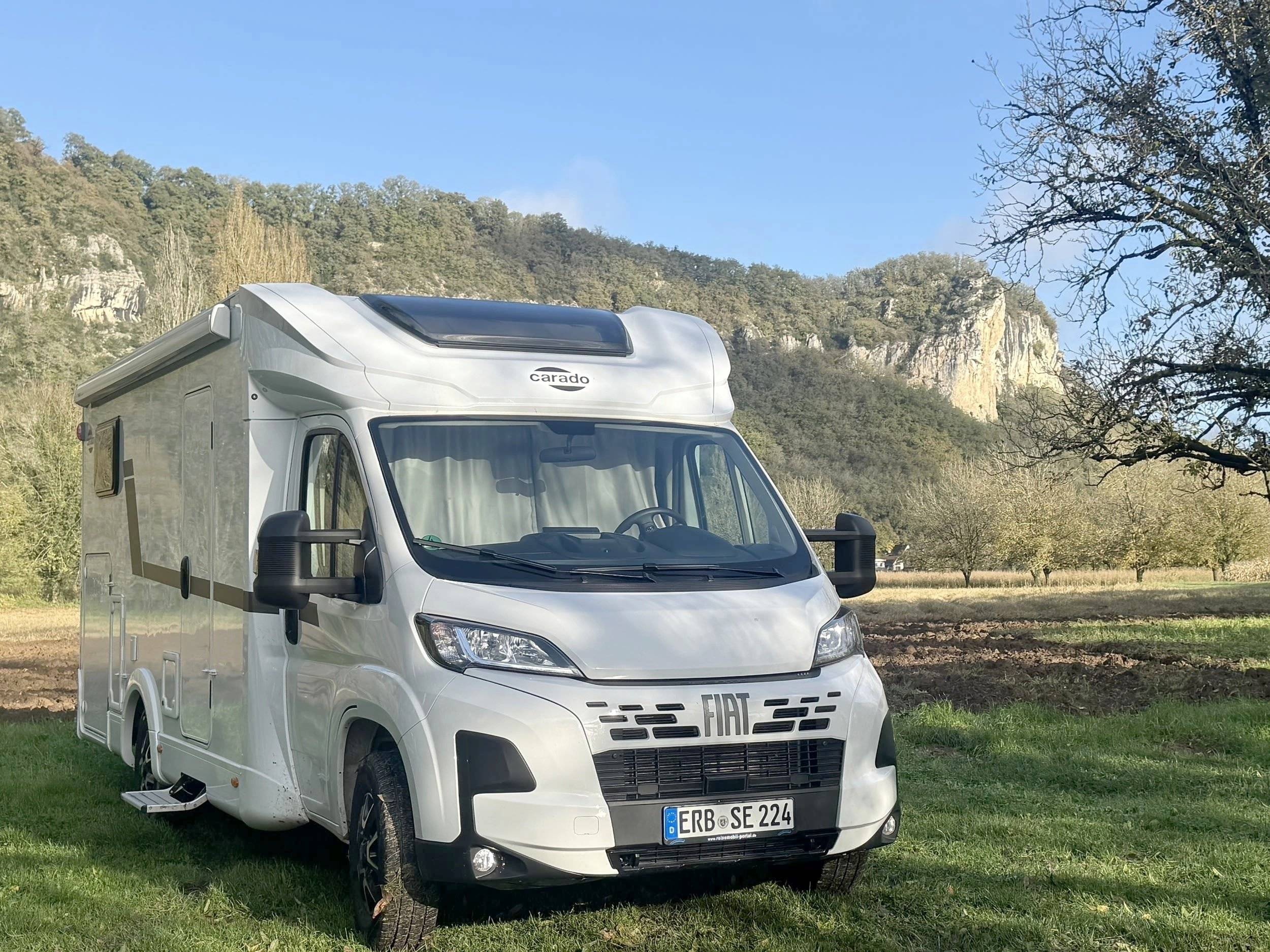 Vista de 3/4 Fiat Ducato 140 ch - Yescapa