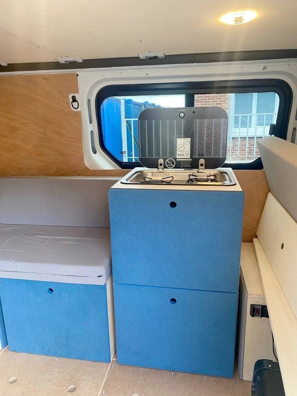 Combeing Renault Trafic