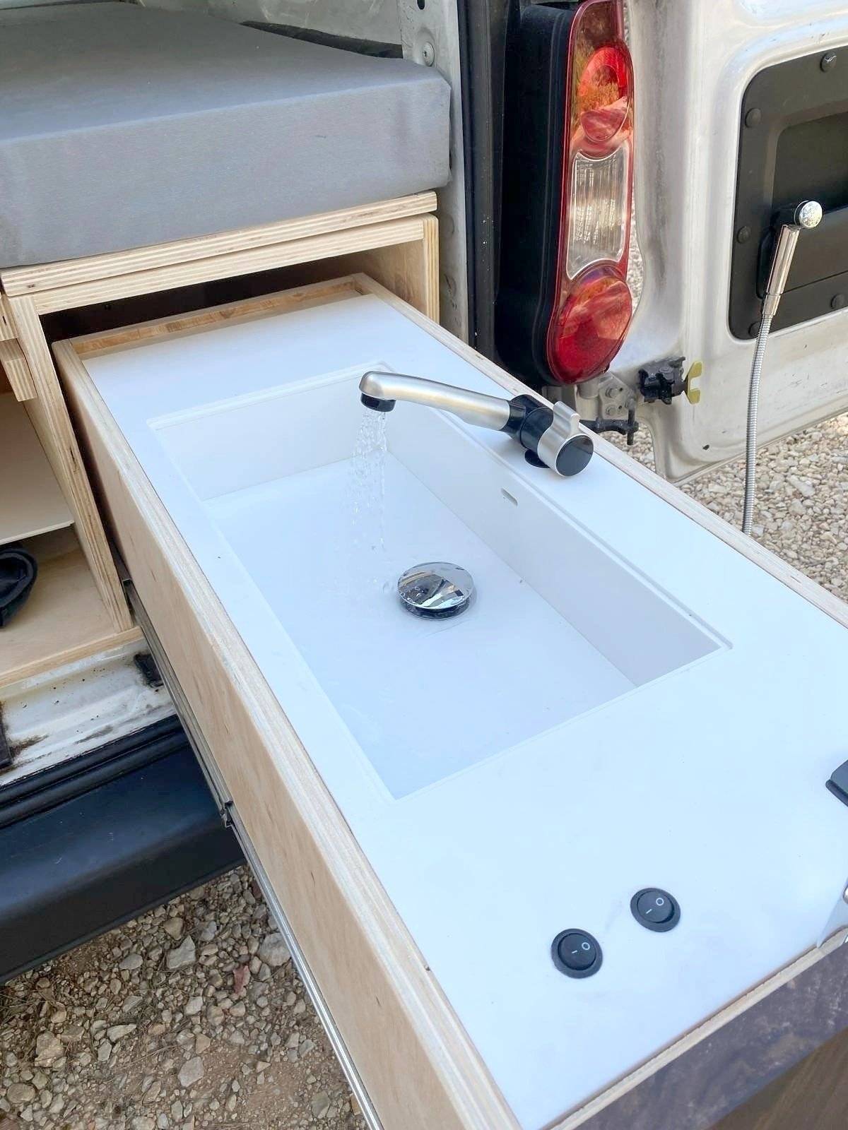 Armorique Van Partner1,6 HDI 110 Ch