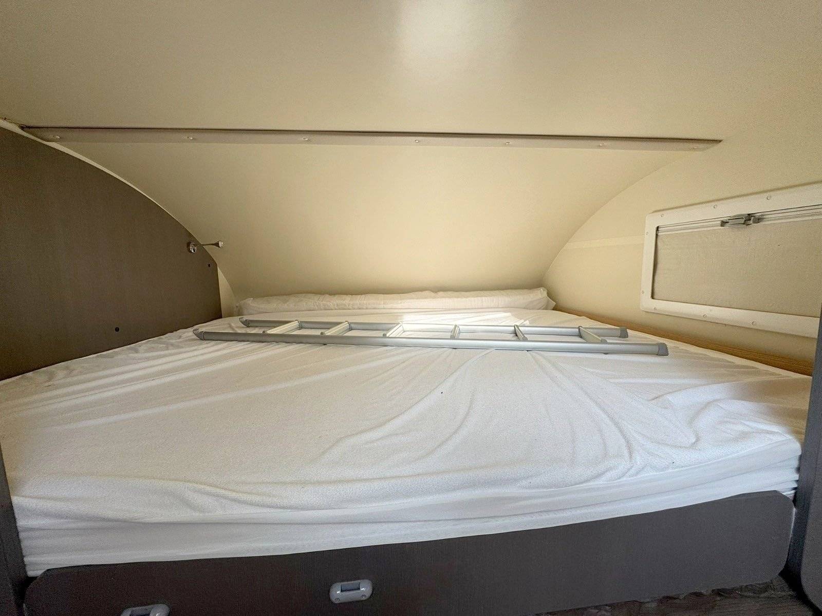 Couchages Fiat Ducato 2,3 l 148 ch/Al-Ko - Yescapa