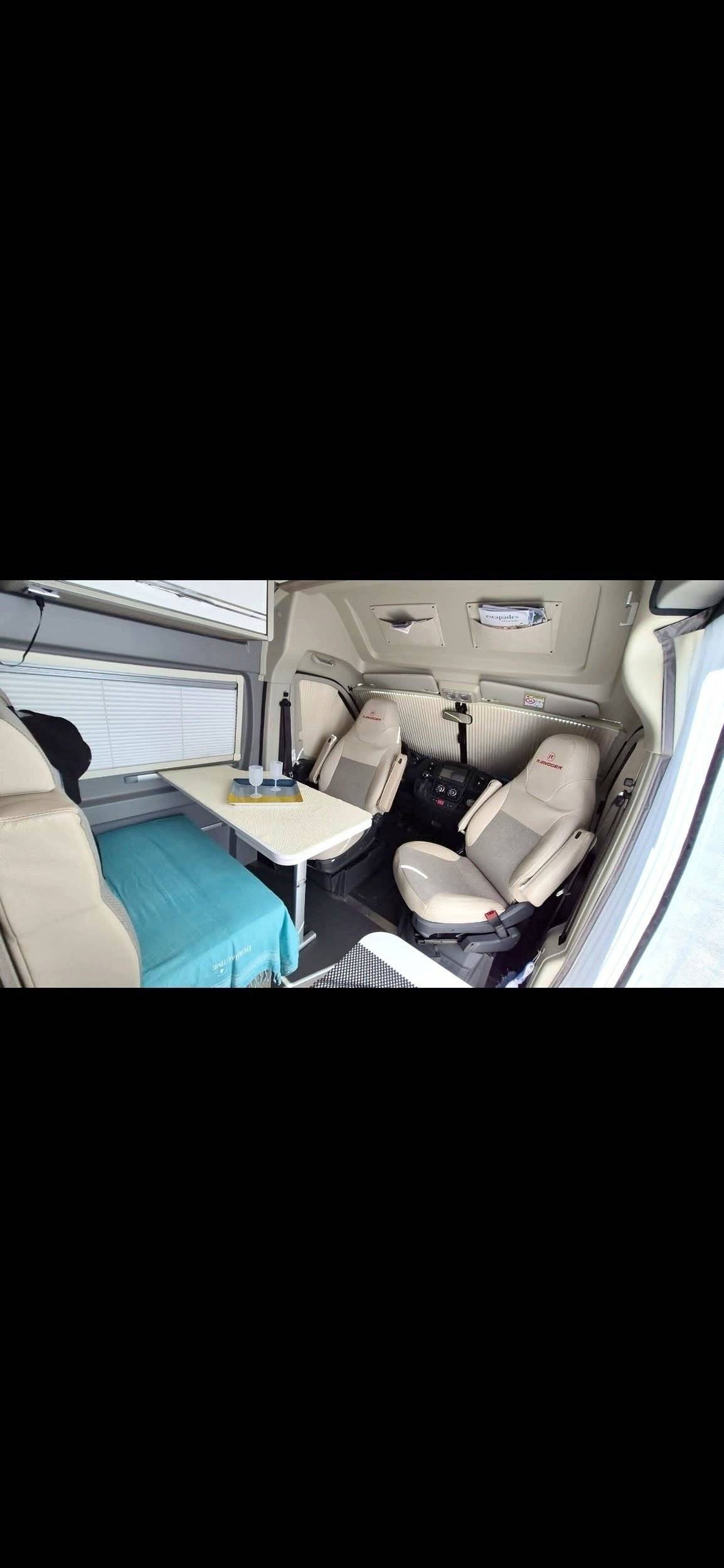 Dinette Fiat Ducato 2,3 l Multijet. - Yescapa
