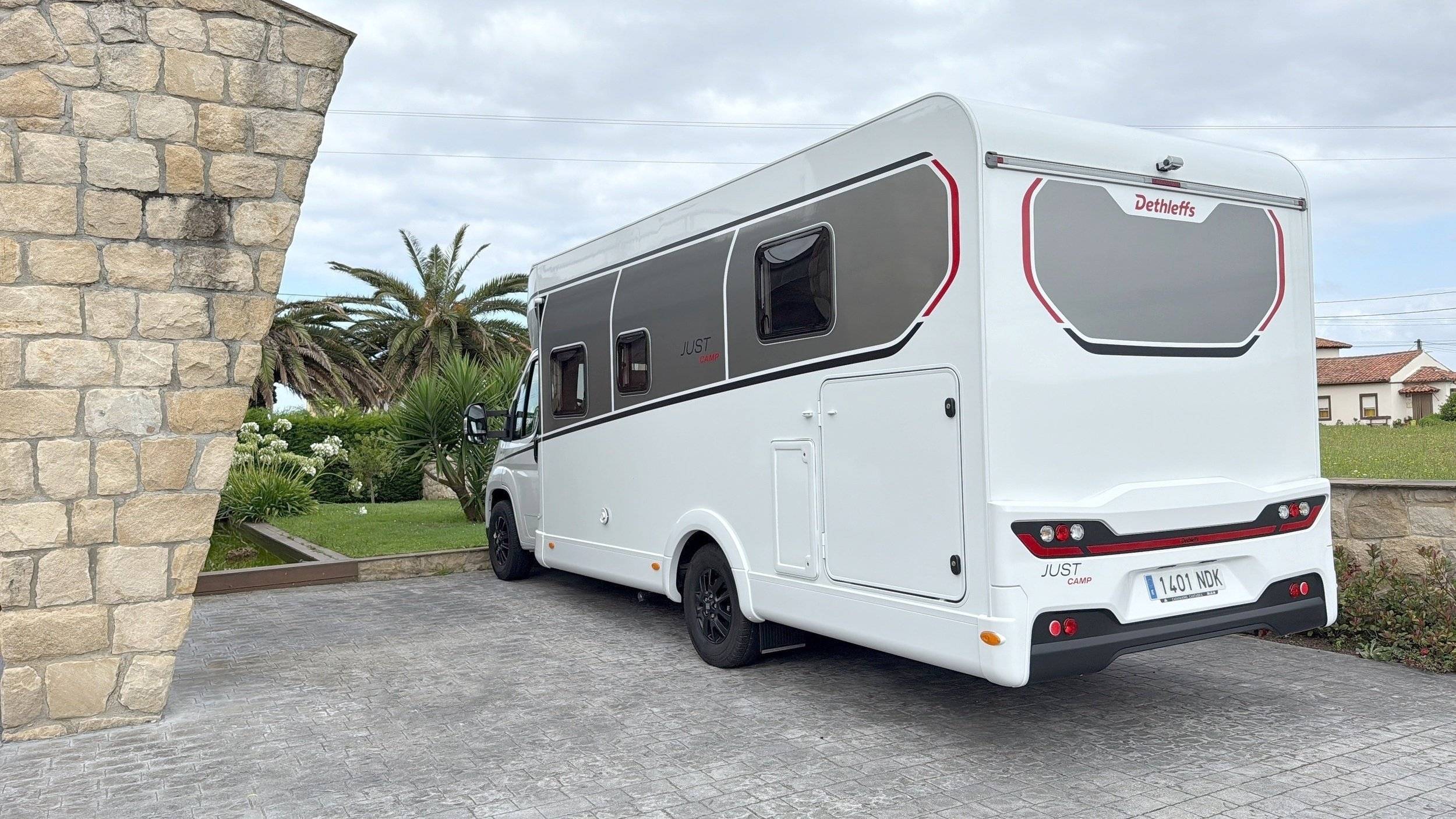 Dethleffs T 7052 DBM