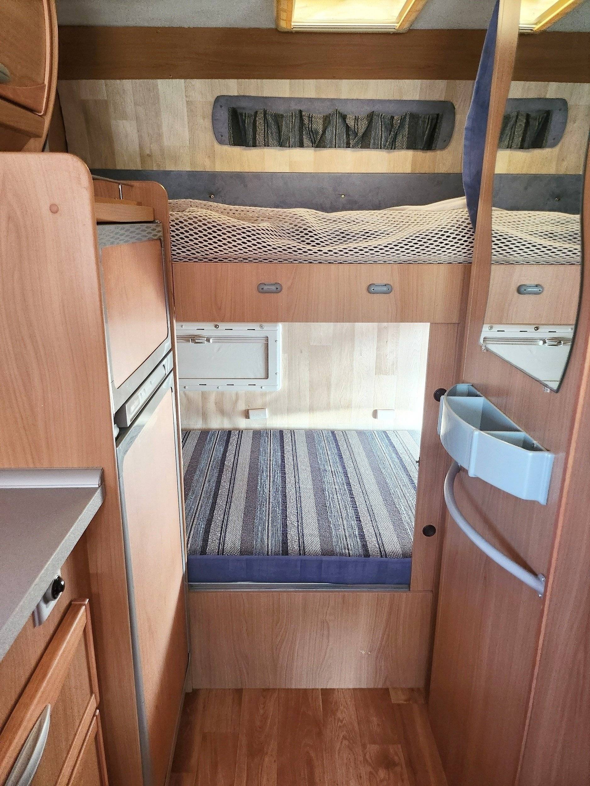 Schlafplätze Fiat Fiat Ducato, 2.3 l 140 Multijet, Euro 6d-Temp - Yescapa