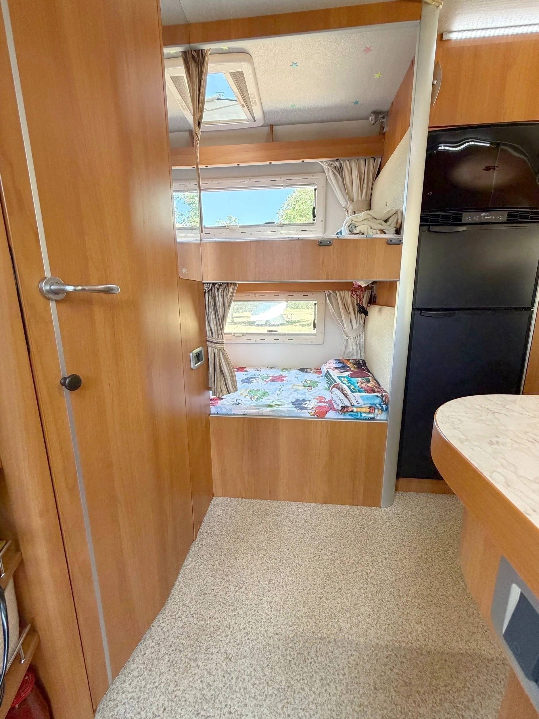 Couchages Fiat Ducato 3,0 l 160 ch - Yescapa