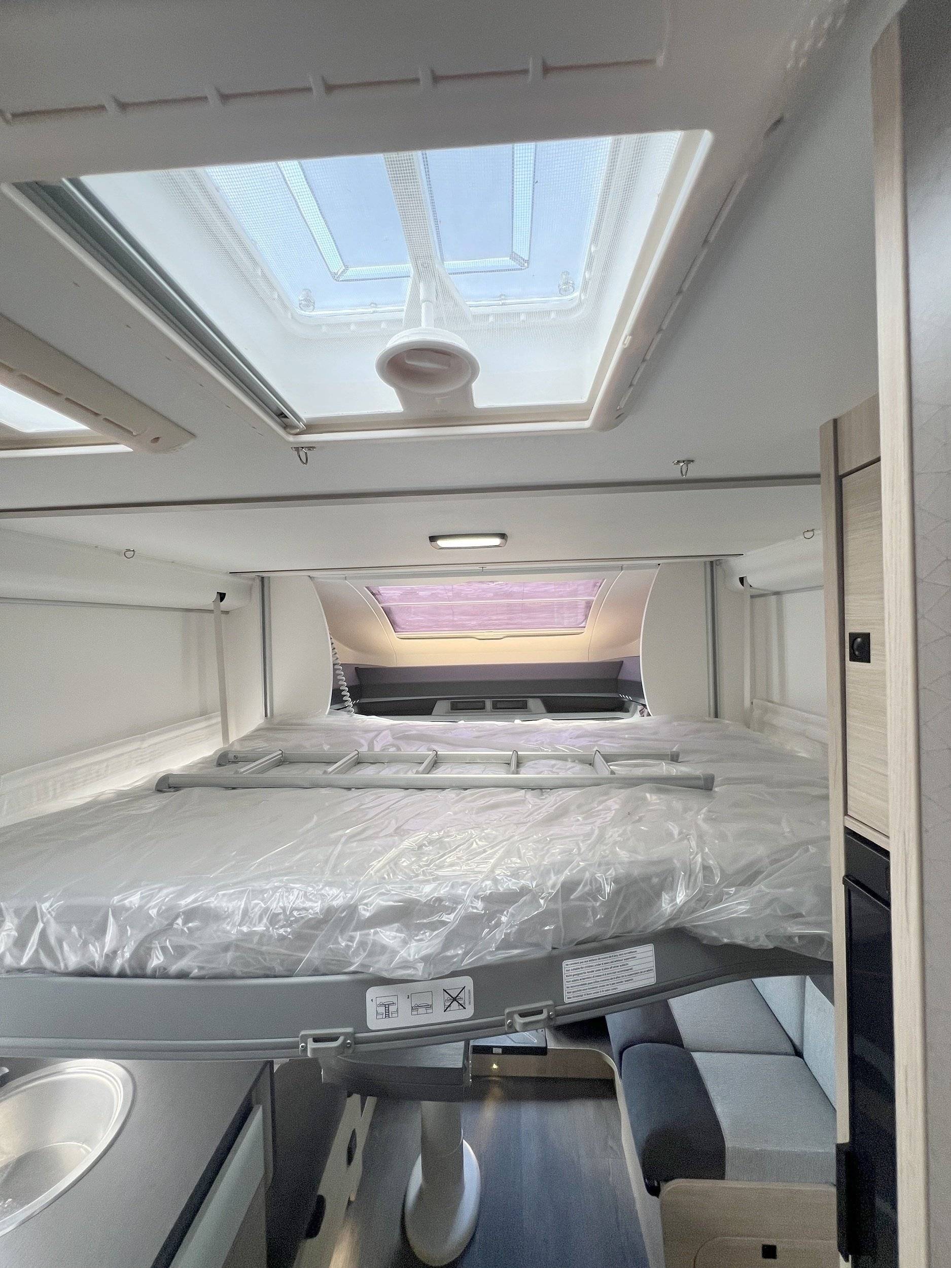 Chausson FIRST LINE 648