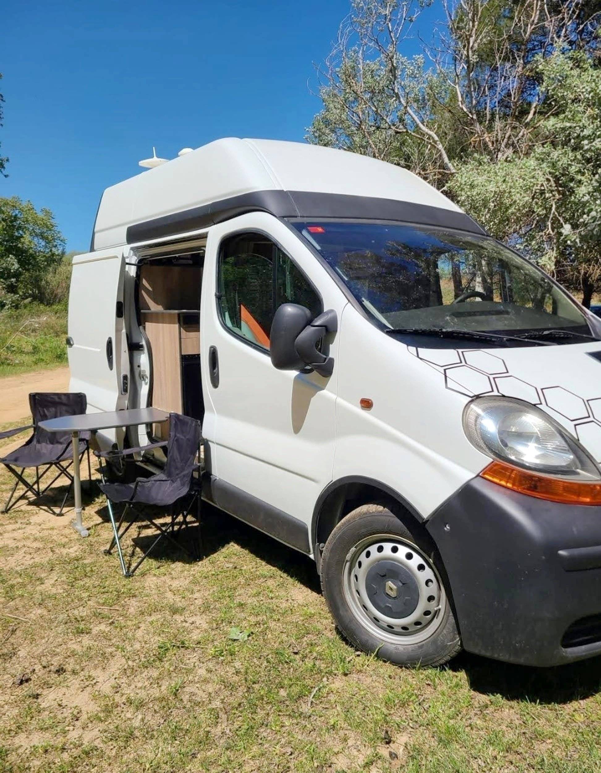 Coin repas Renault Renault Trafic II - Yescapa