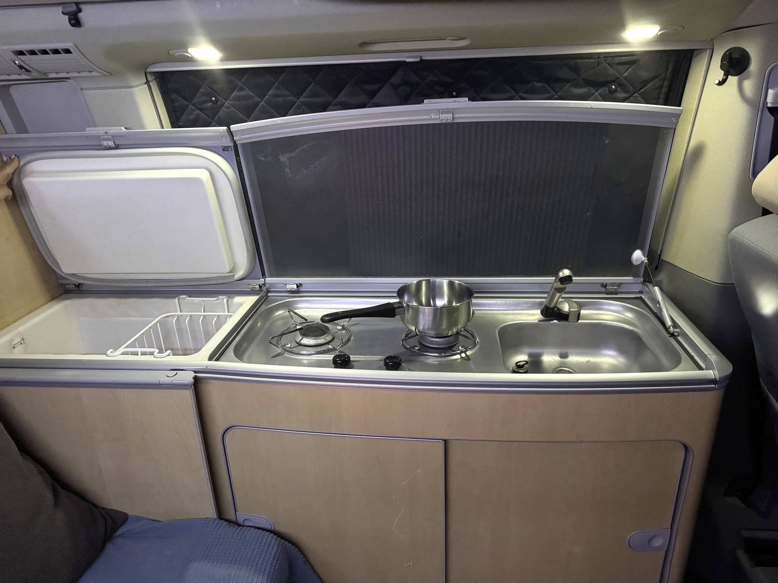 Cocina Volkswagen T5 2,5 l 130 ch - Yescapa