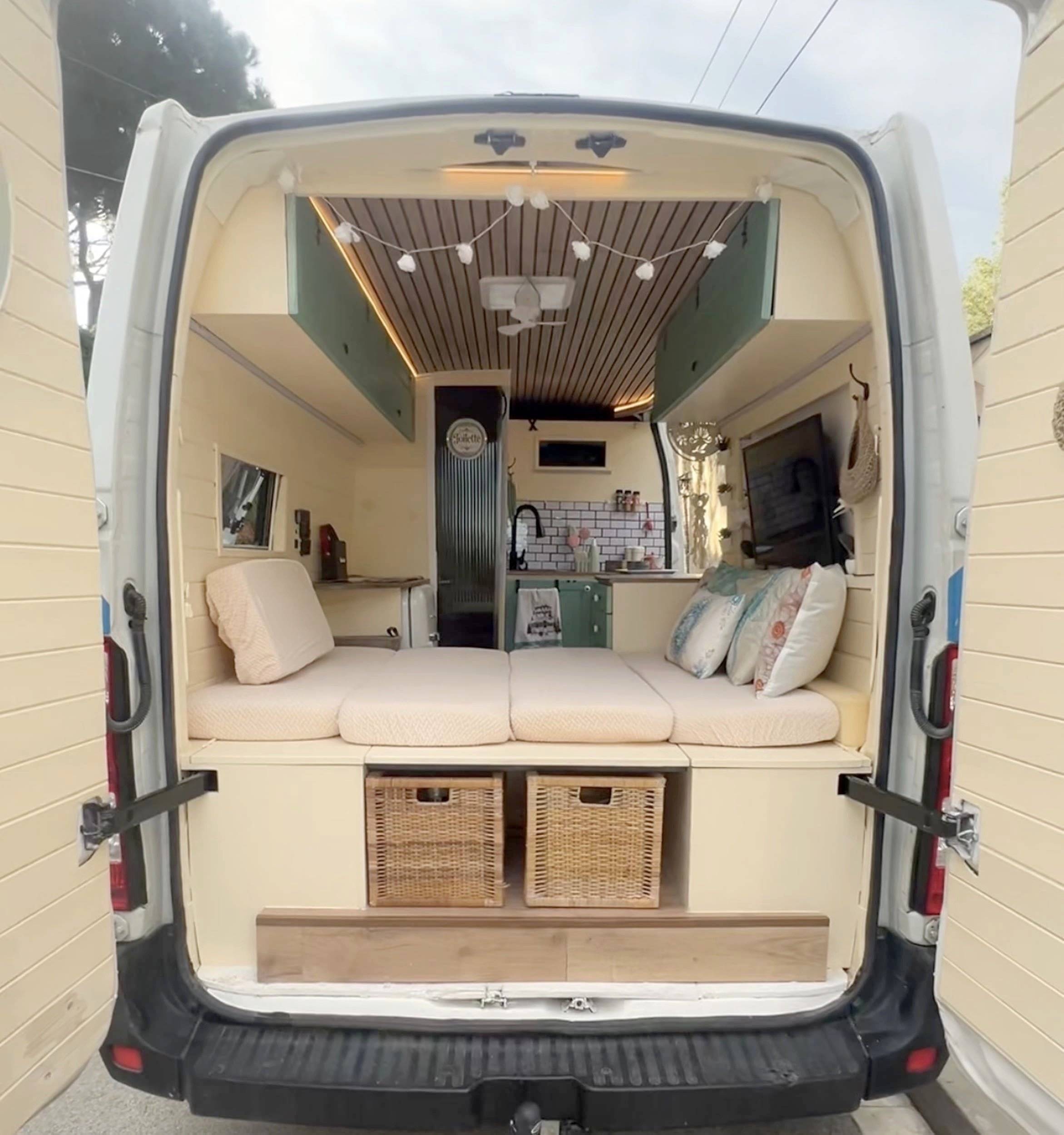 Van Mania Van Mania