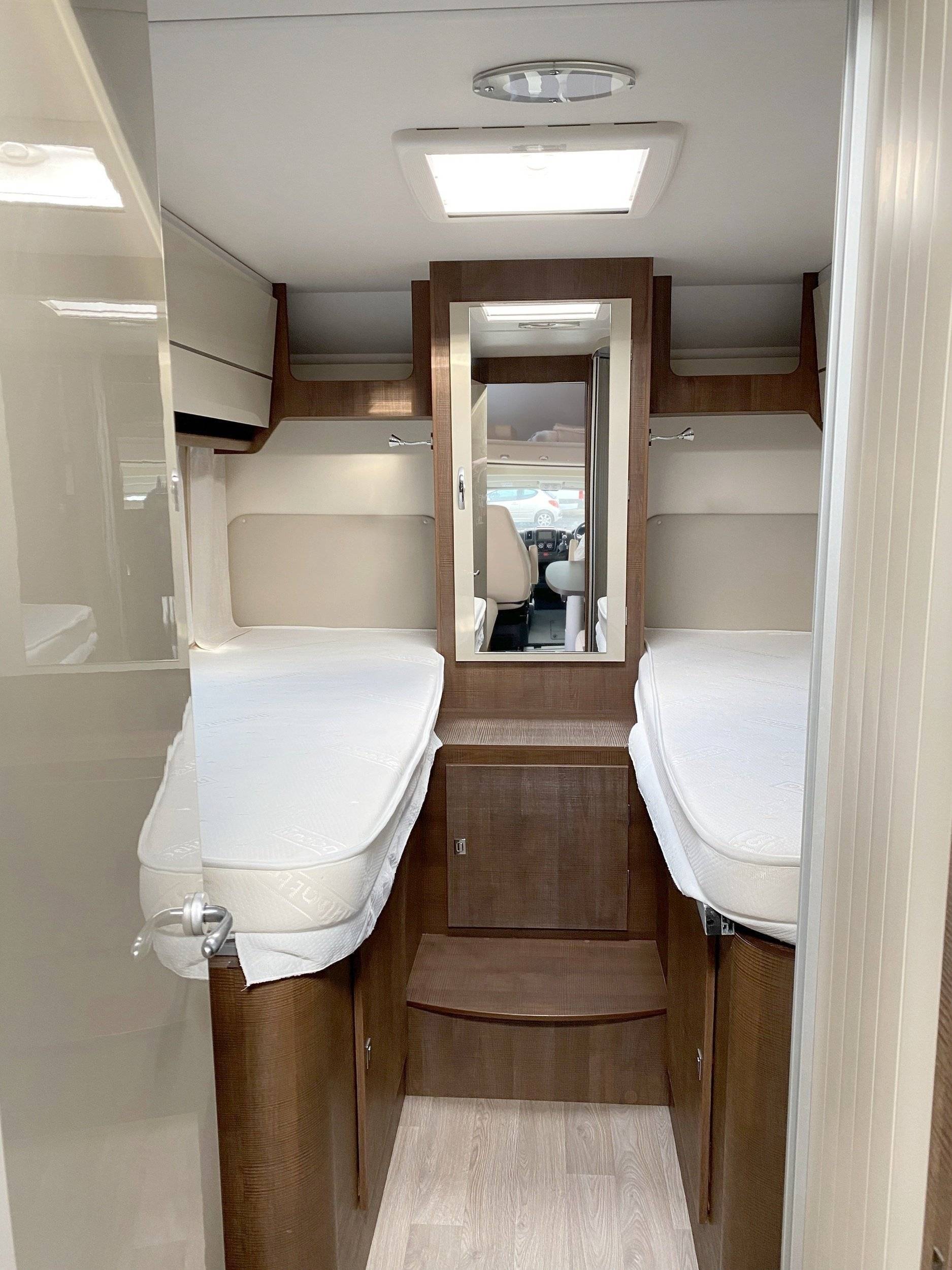 Couchages Fiat Ducato 2,3 l Multijet 130 ch. - Yescapa