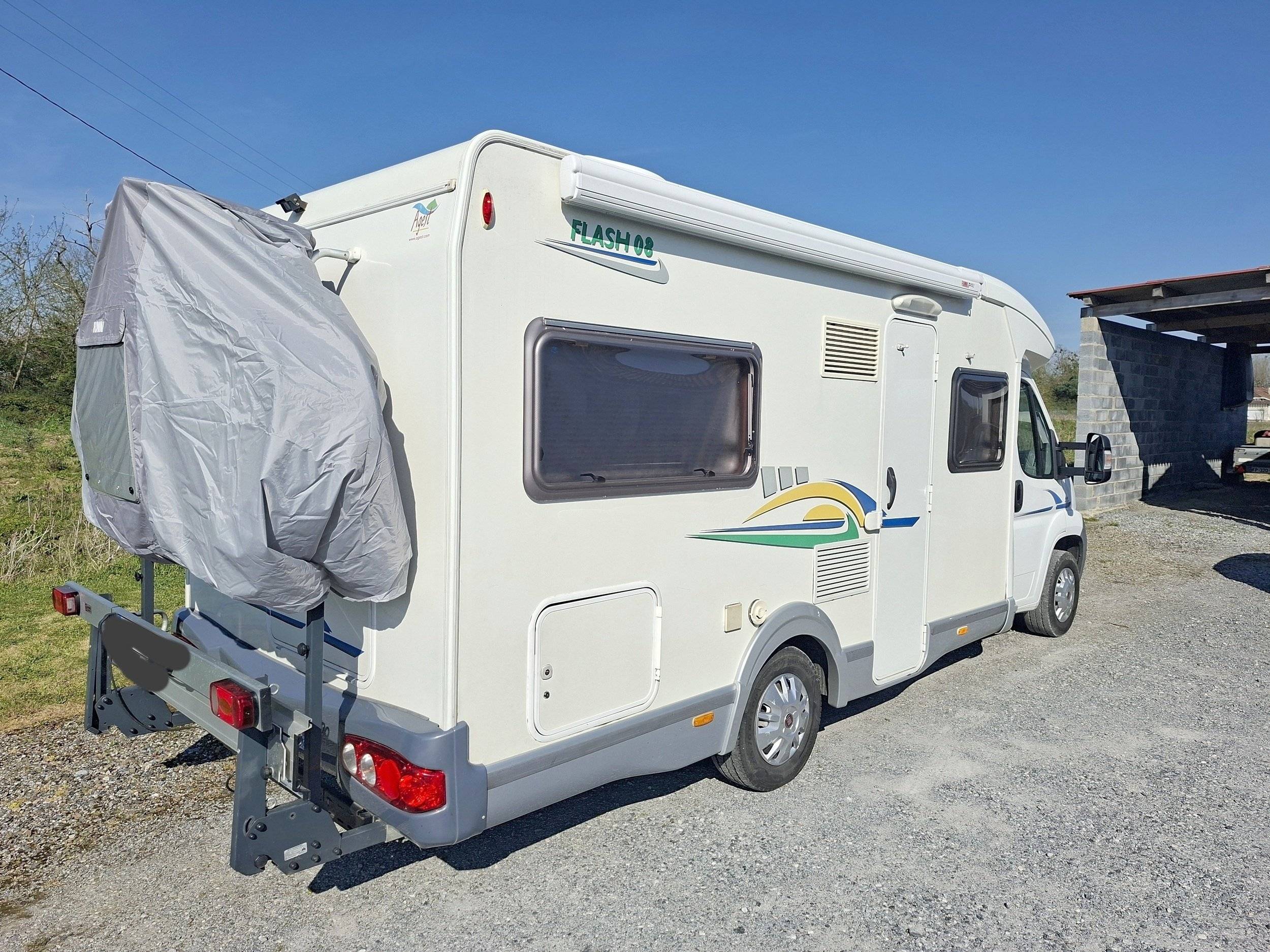 Voorkant 3/4 Fiat - Yescapa