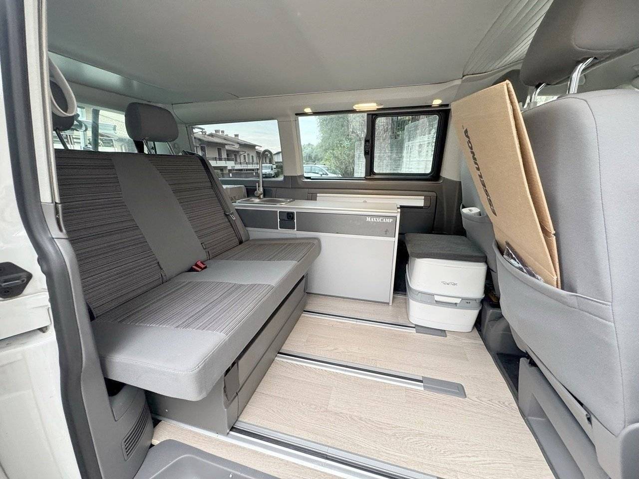 Volkswagen Volkswagen T6.1 California