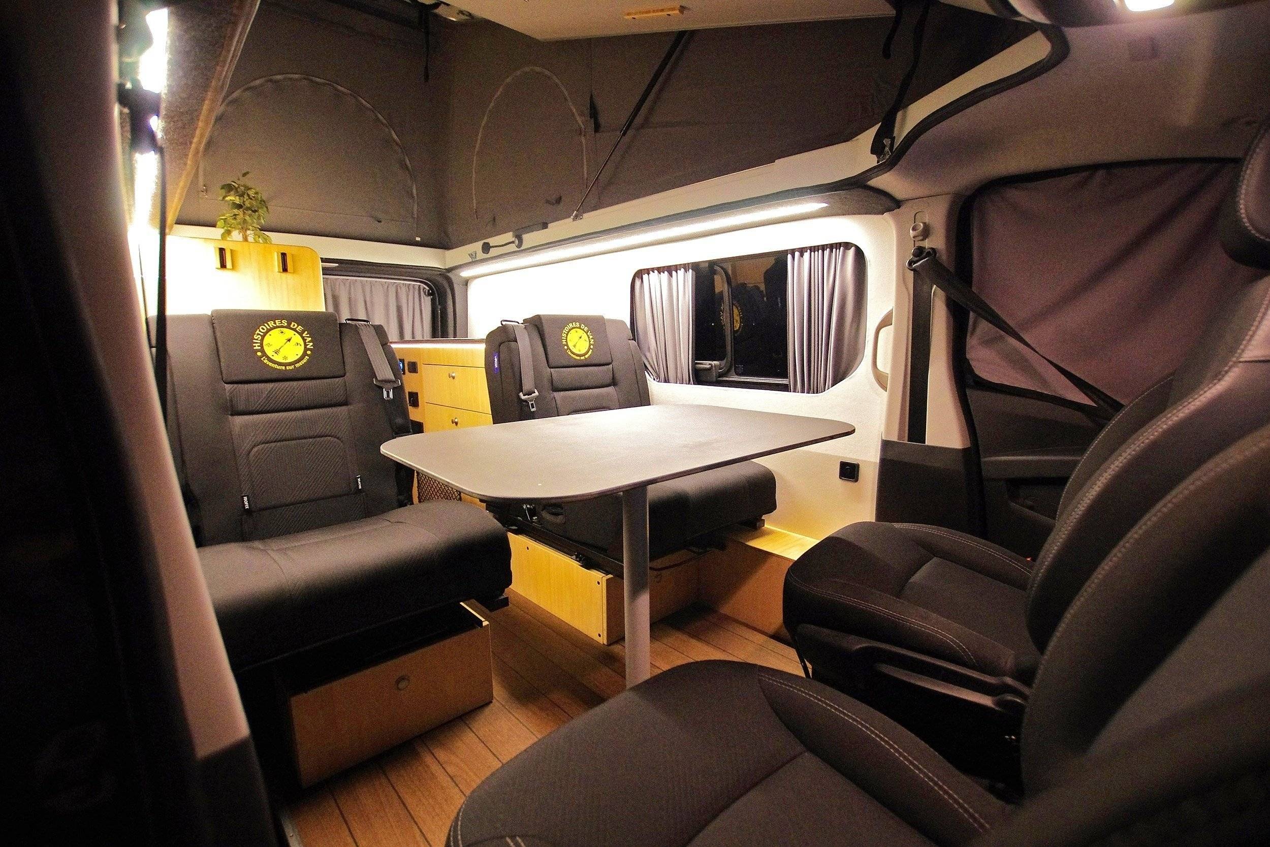 Eethoek Renault Renault Trafic - Yescapa