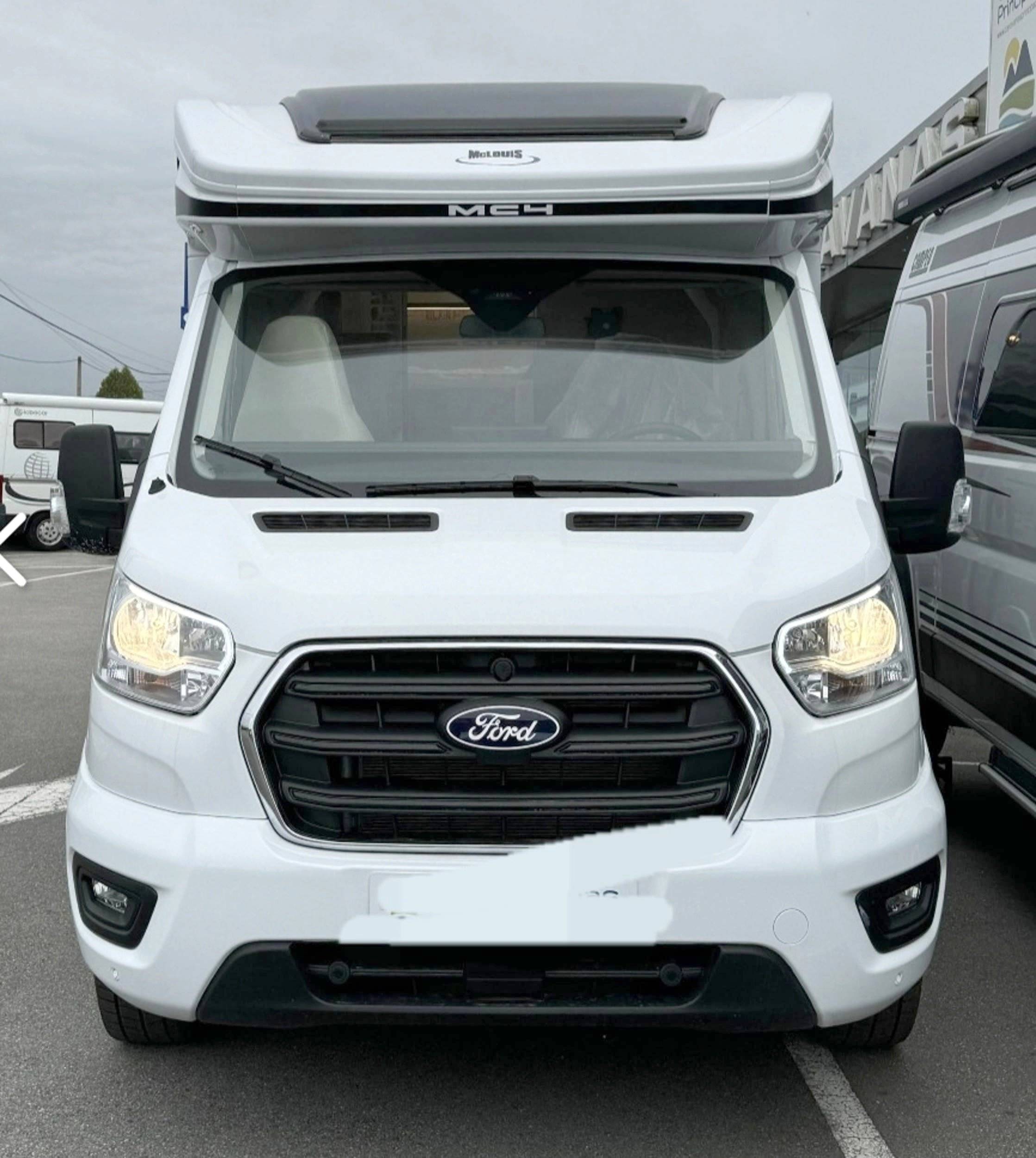 Front view from 3/4 Ford Transit 2.0 TDI 170 CV - Yescapa