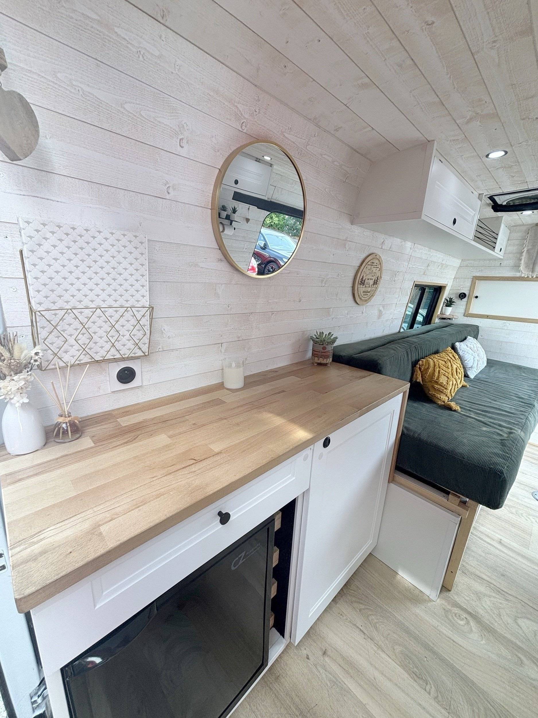 Comedor Mercedes Sprinter 95 ch - Yescapa