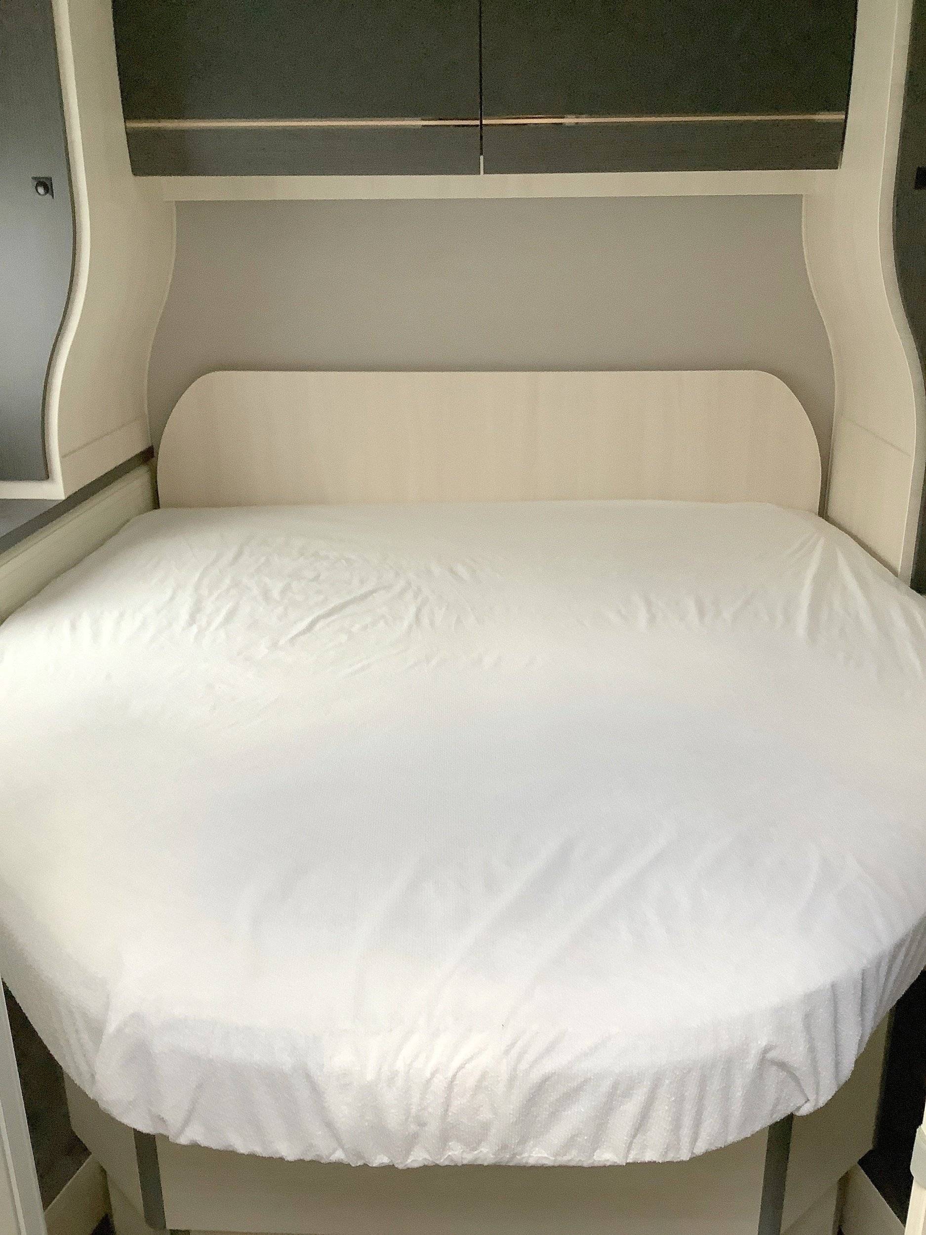 Slaapplaatsen Ford Transit 2,0 l 170 ch - Yescapa