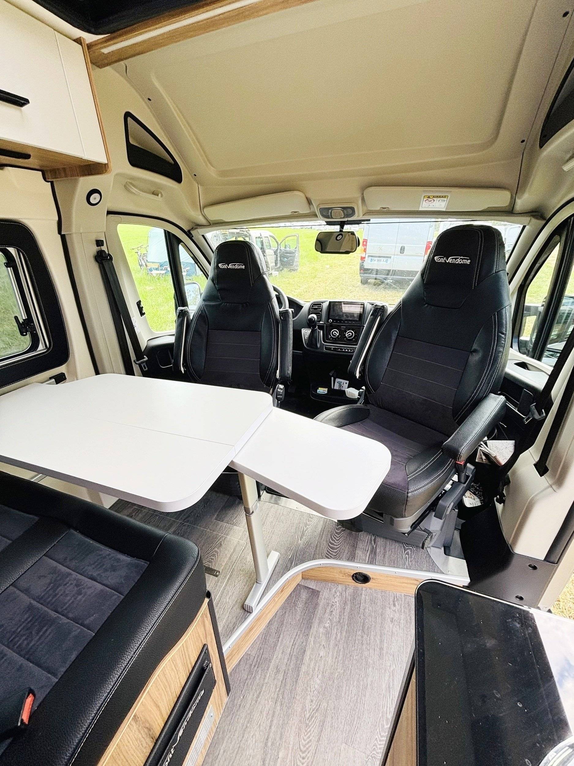 Font Vendôme Duo Van