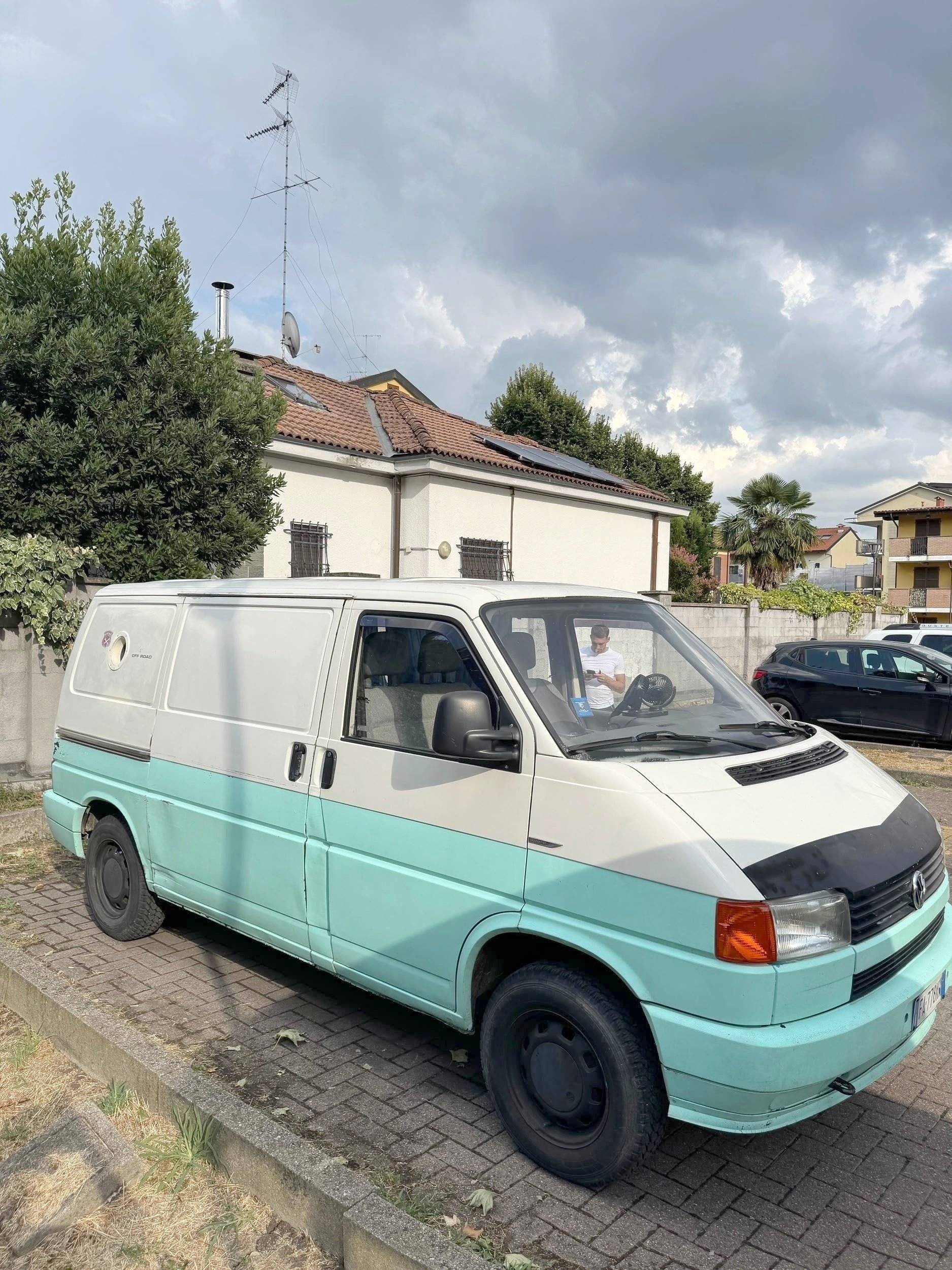 Volkswagen Transporter T4 2.4D