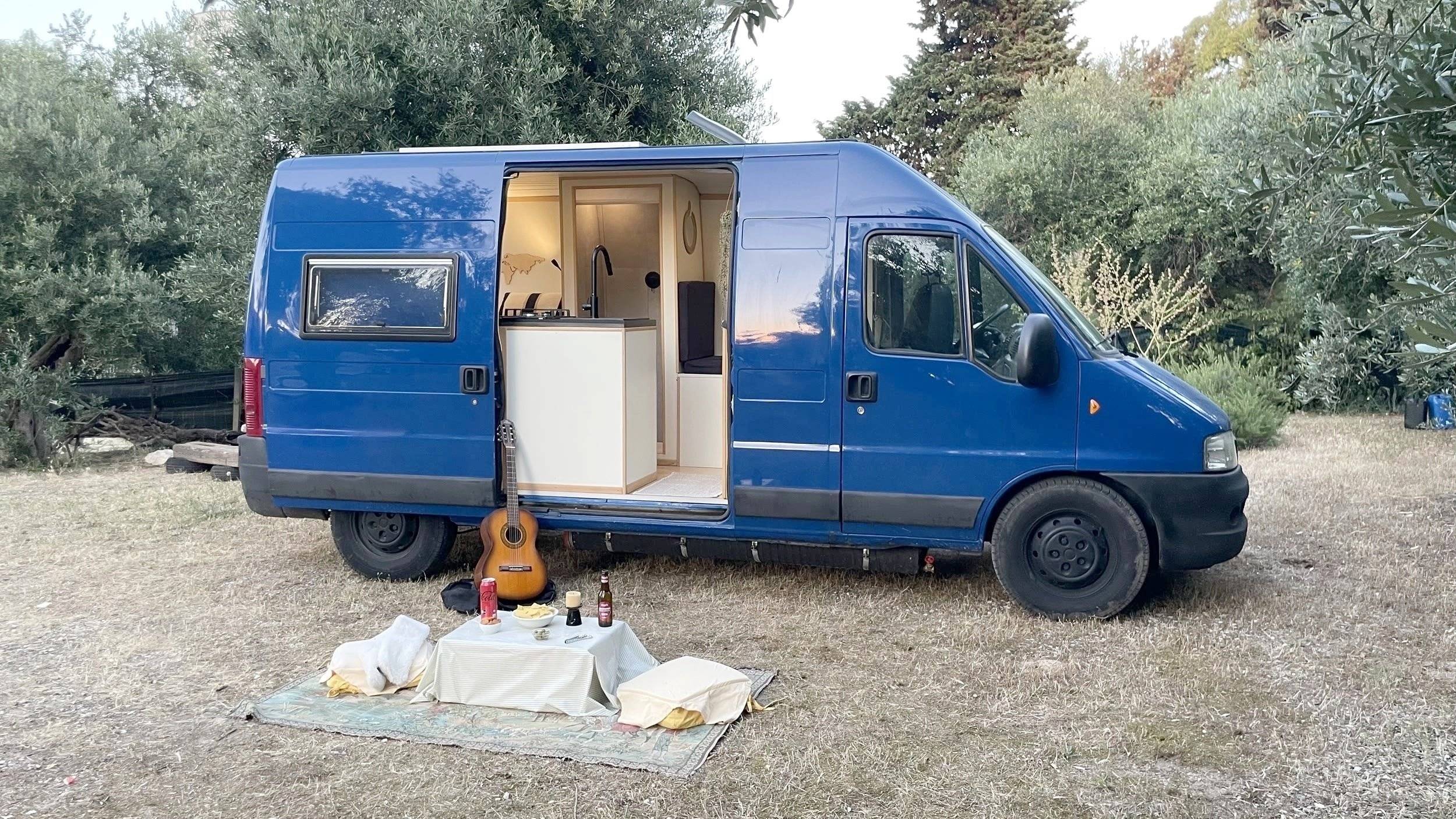 Voorkant 3/4 Fiat Ducato 2.8 jtd - Yescapa