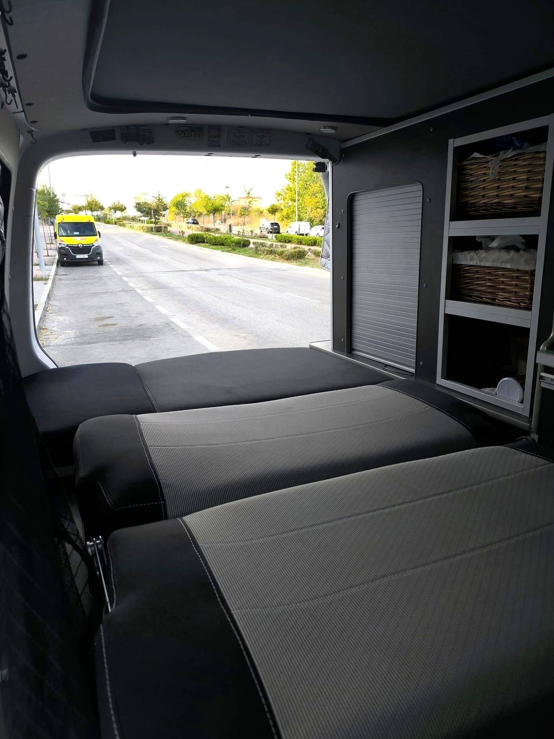 Plazas en cama Volkswagen Transporter - Yescapa