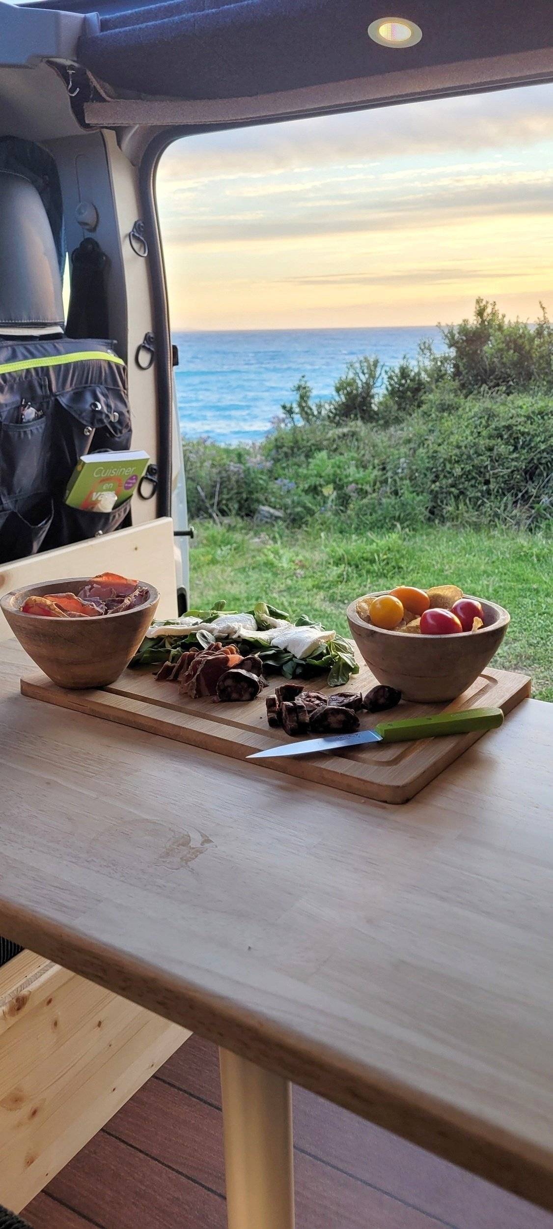 Coin repas Renault RENAULT TRAFIC III Grand Confort - Yescapa